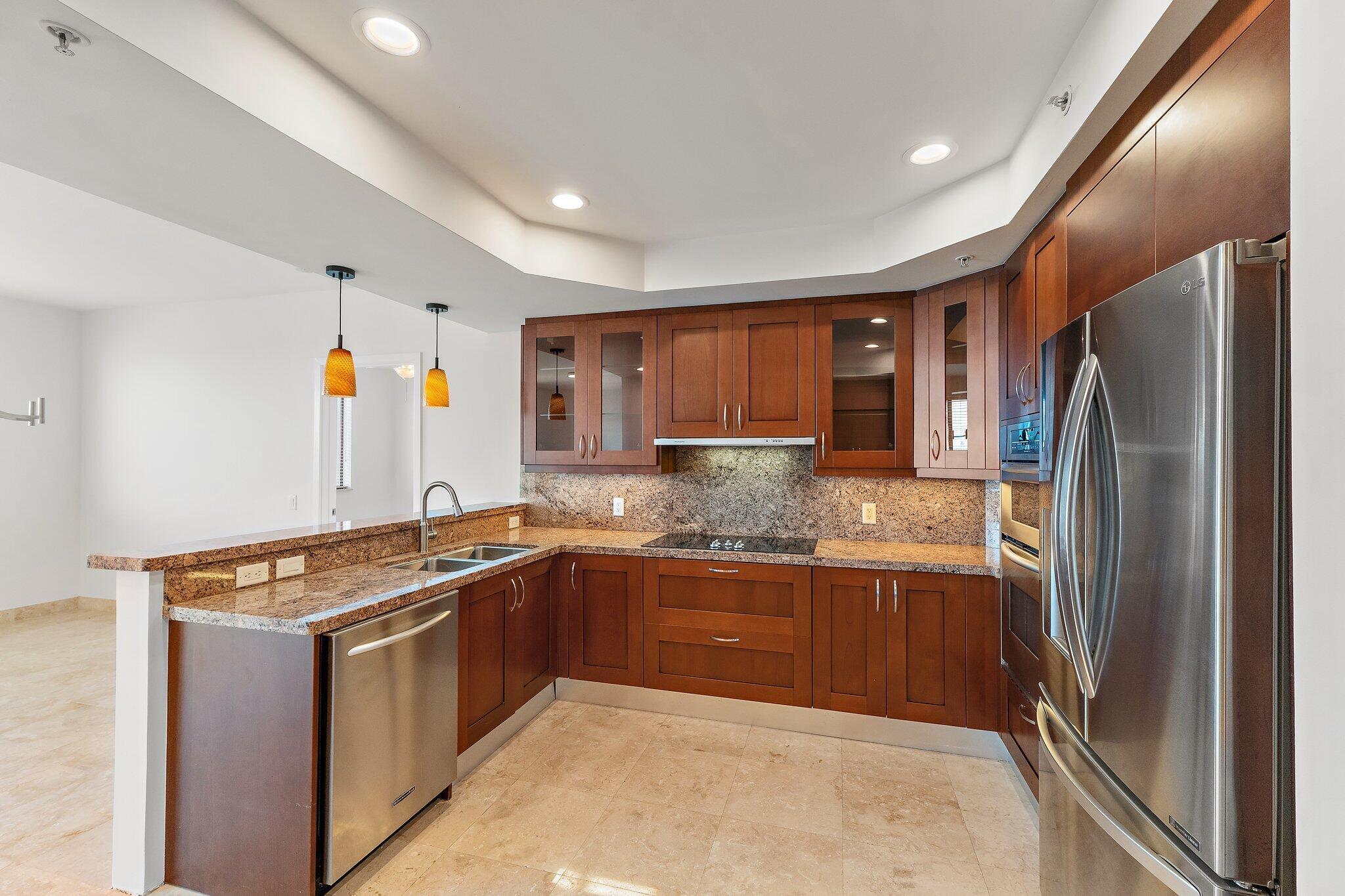Image to showcase the property located at 3630 Gardens Parkway 1104c