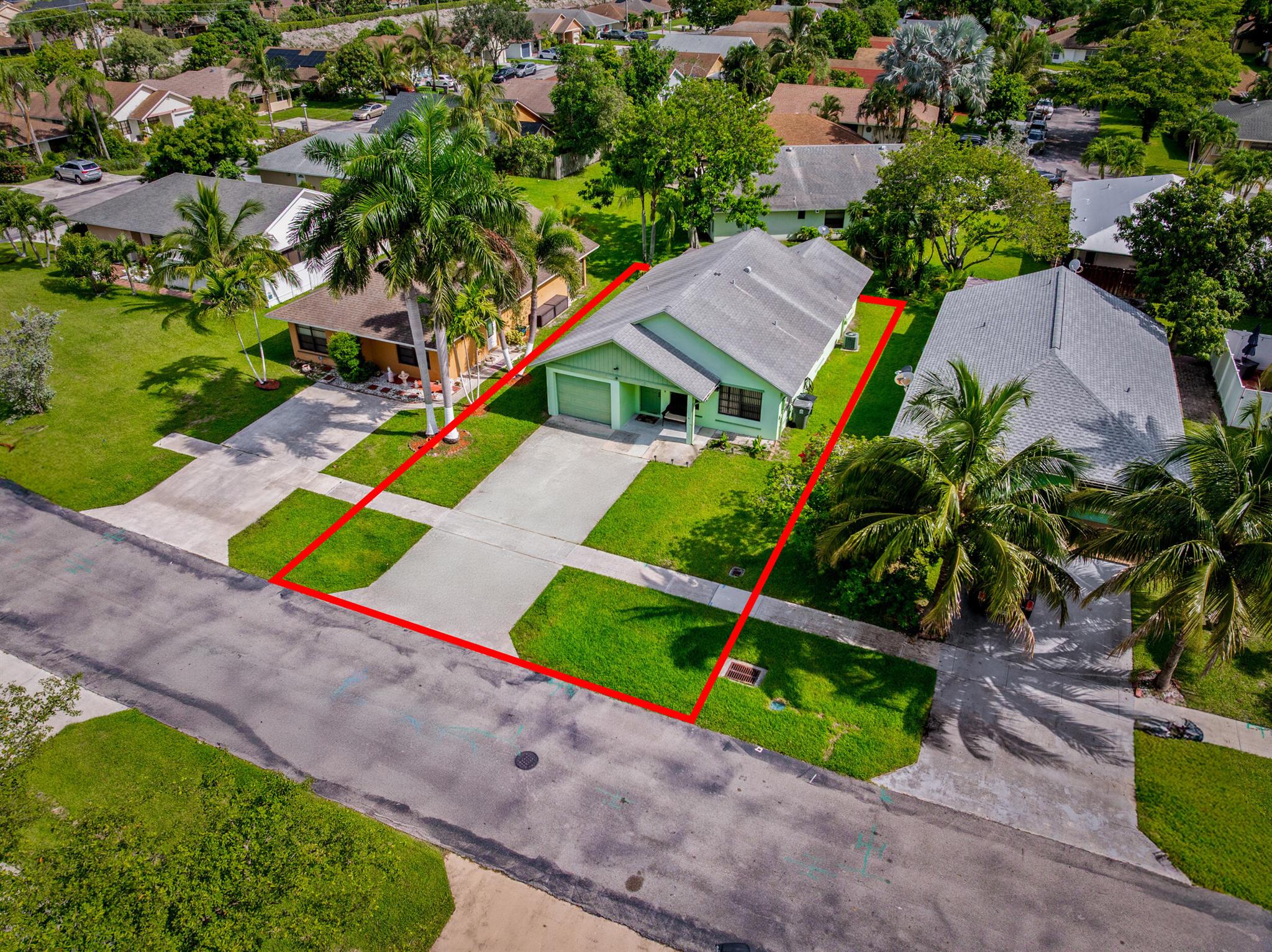 1442 Summit Run Circle, West Palm Beach, Florida 33415