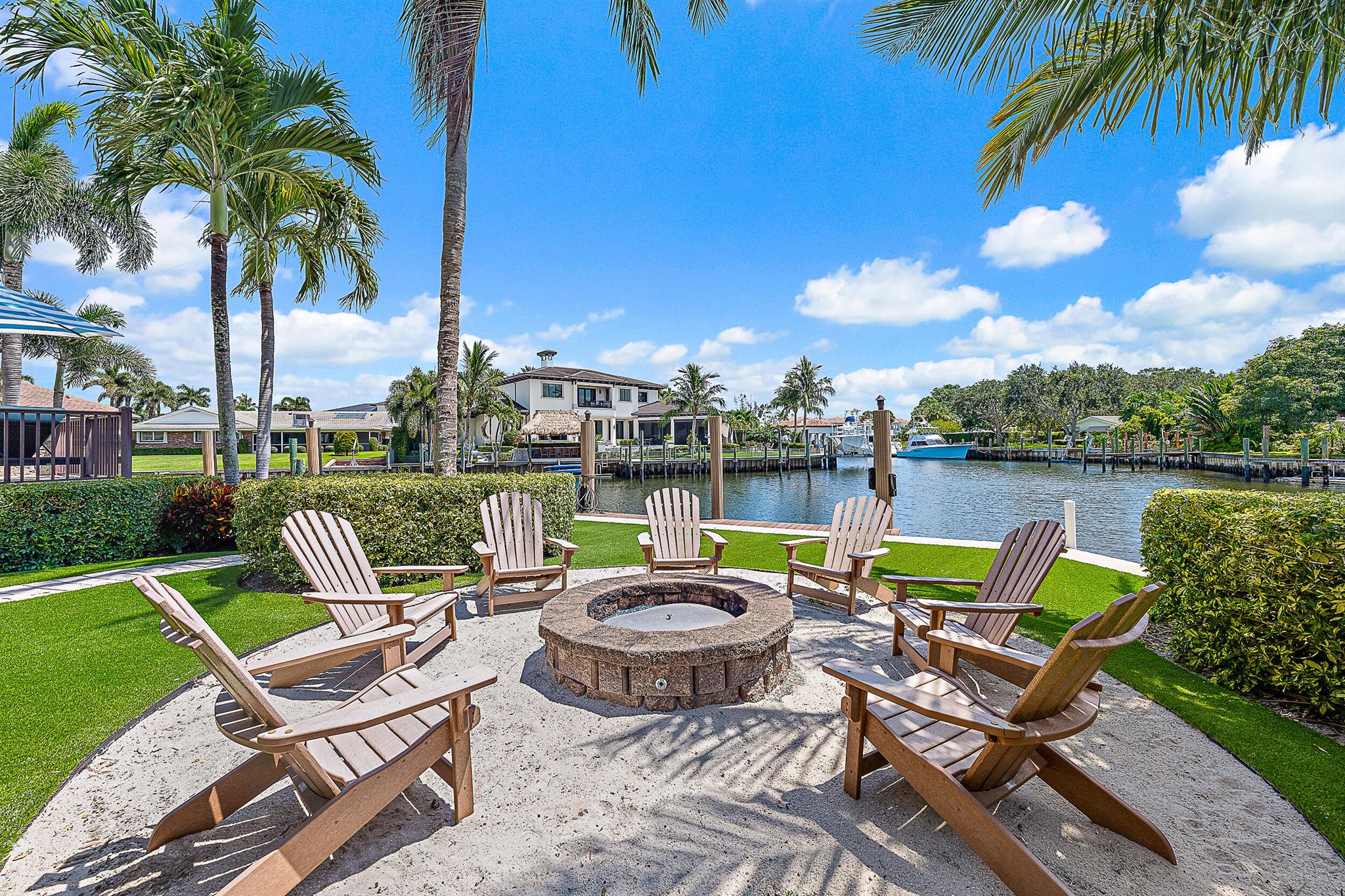Image to showcase the property located at 2365 Azure Circle
