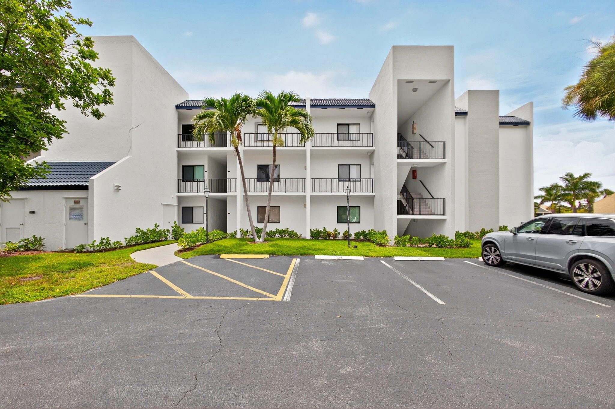 In the heart of Jupiter Beach! This immaculate 1-bedroom, 2-bath condo is located in the only Tennis Villa building with an elevator at Jupiter Ocean & Racquet Club. Just a short stroll to the beach and scenic Riverwalk, this upgraded, pet-friendly unit offers convenience, comfort, and coastal charm.Enjoy peace of mind with a long list of recent upgrades, including a new AC, new water heater, new fridge, new dishwasher, new dryer, new paint, and new toilet. The special assessment has already been paid in full, and concrete restoration is scheduled--see attached documents for more info.Live the Jupiter lifestyle with everything you need nearby--beaches, dining, shops, and more!