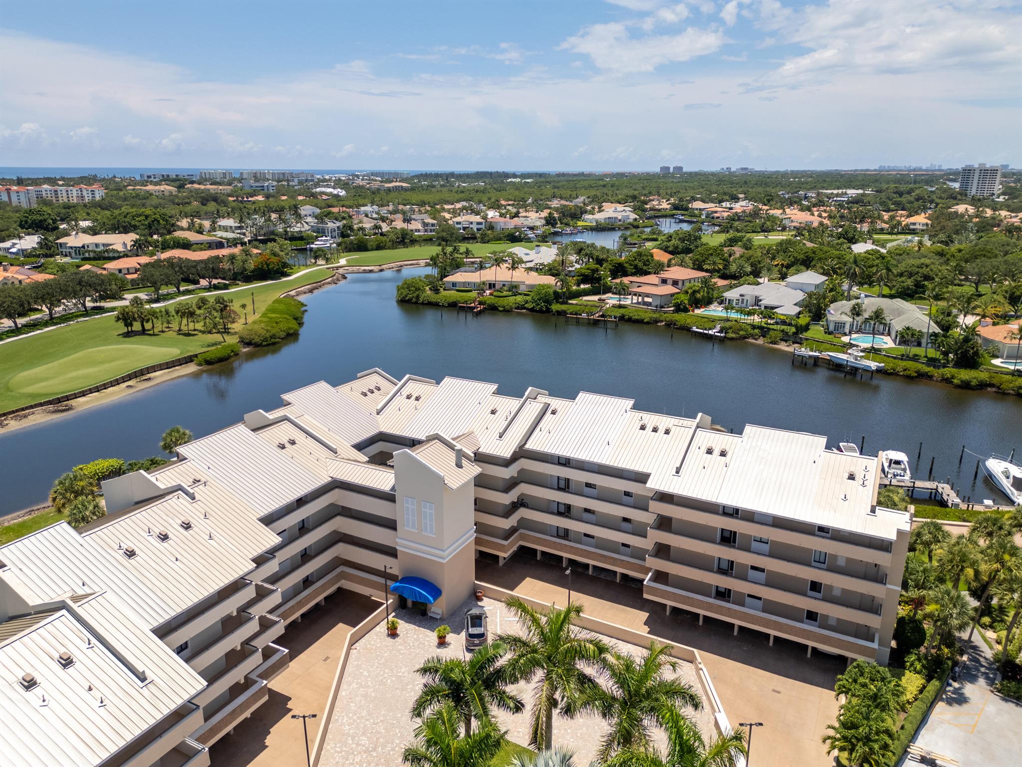 Showcase Image of listing 16940 Bay Street N504