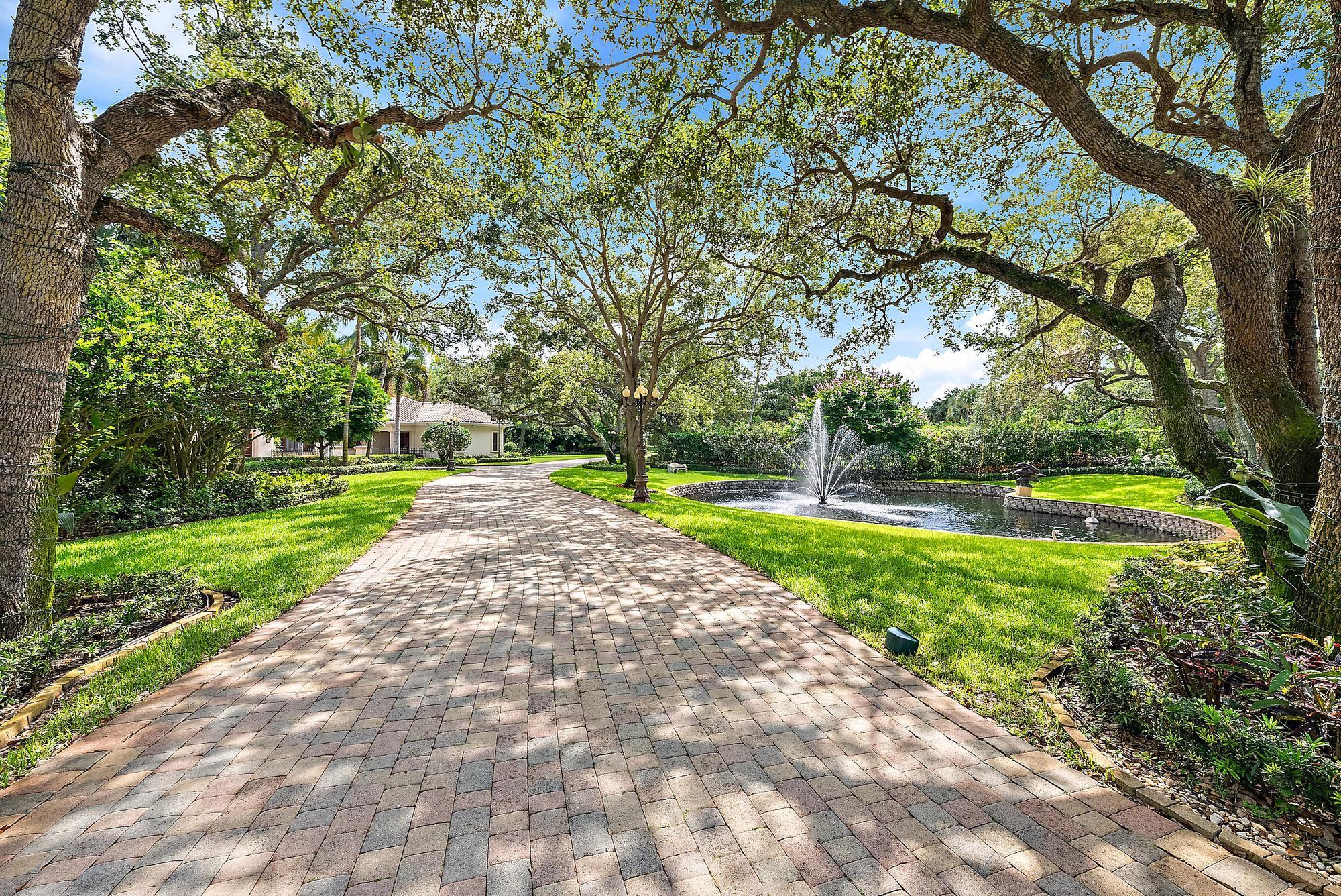 Image to showcase the property located at 2330 Seven Oaks Lane