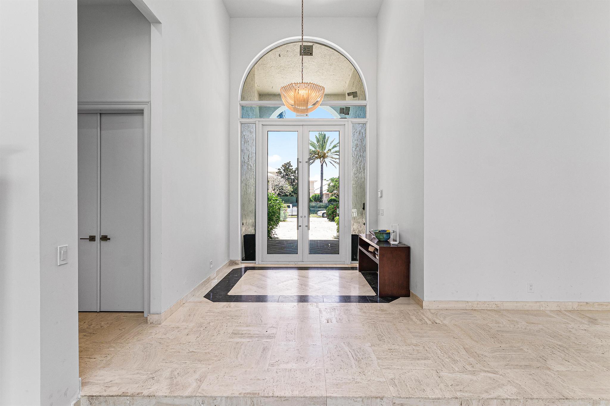 Image to showcase the property located at 13795 Le Bateau Lane