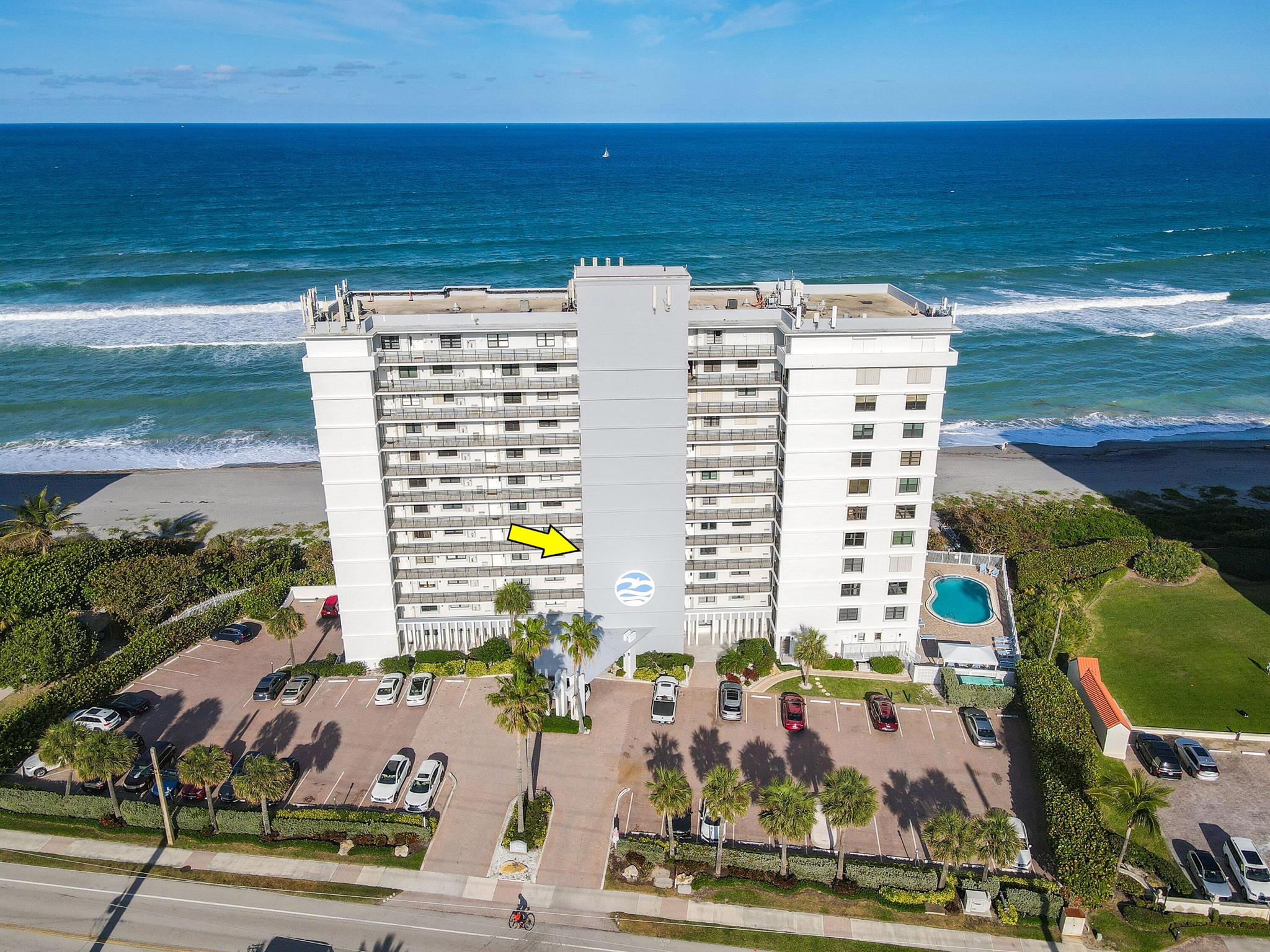 Image to showcase the property located at 840 Ocean Drive 404