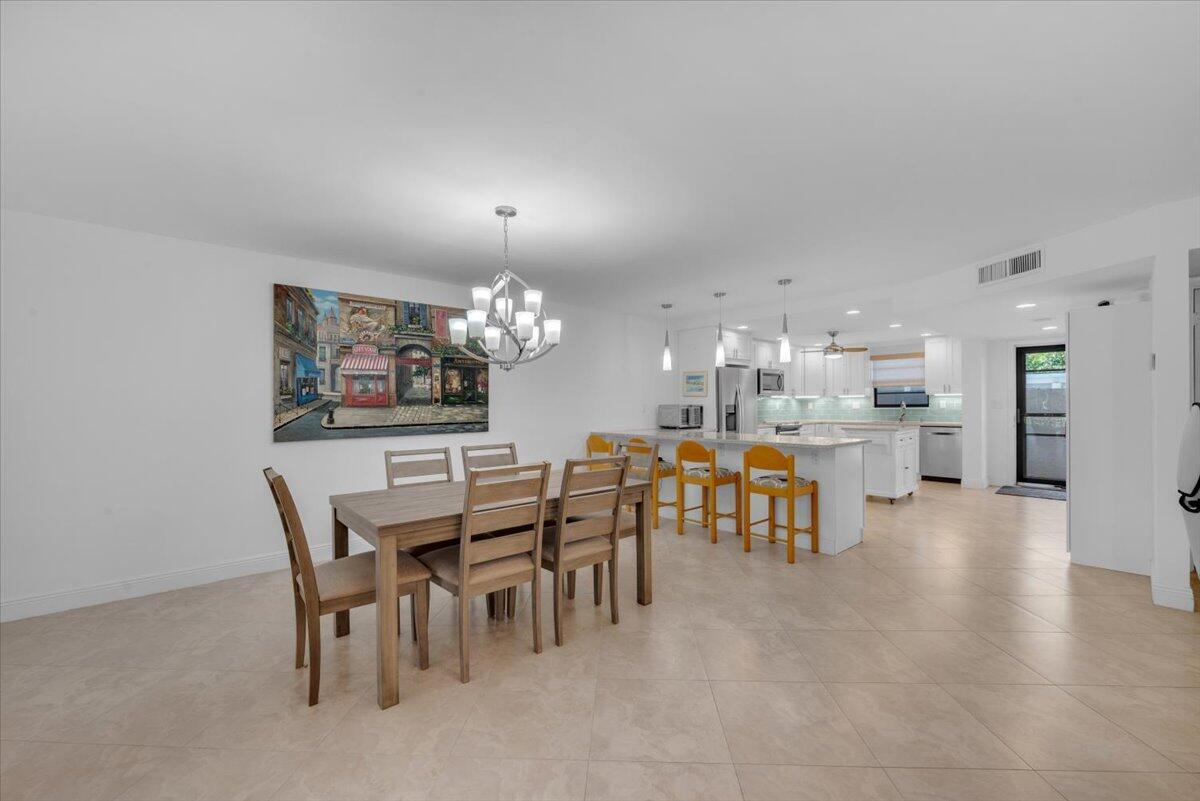 Image to showcase the property located at 300 N Highway A1a 103m