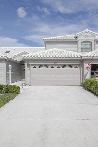 Golf Course living at its finest. You will fall in love with this North Passage Townhome that has 3 bedrooms, 2.5 bathrooms and a 1 car garage. The kitchen is equipped with plenty of counter and cabinet space. The living area has wood laminate flooring and vaulted ceilings. The master suite is located on the first floor that has beautiful golf course views. The second floor is home to the two other spacious bedrooms and an additional bathroom. Some of the other features of the home include a screened in pa