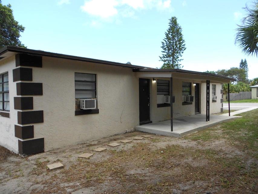 1448 33rd Street, Riviera Beach, Florida 33404
