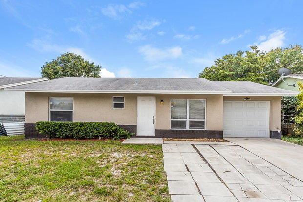 6088 Oak Royal Drive, Lake Worth Beach, FL 33463, 2 Bedrooms , 2 Bathrooms ,Single Family Home,Sold,R10746637, Horizon Palm Realty Group