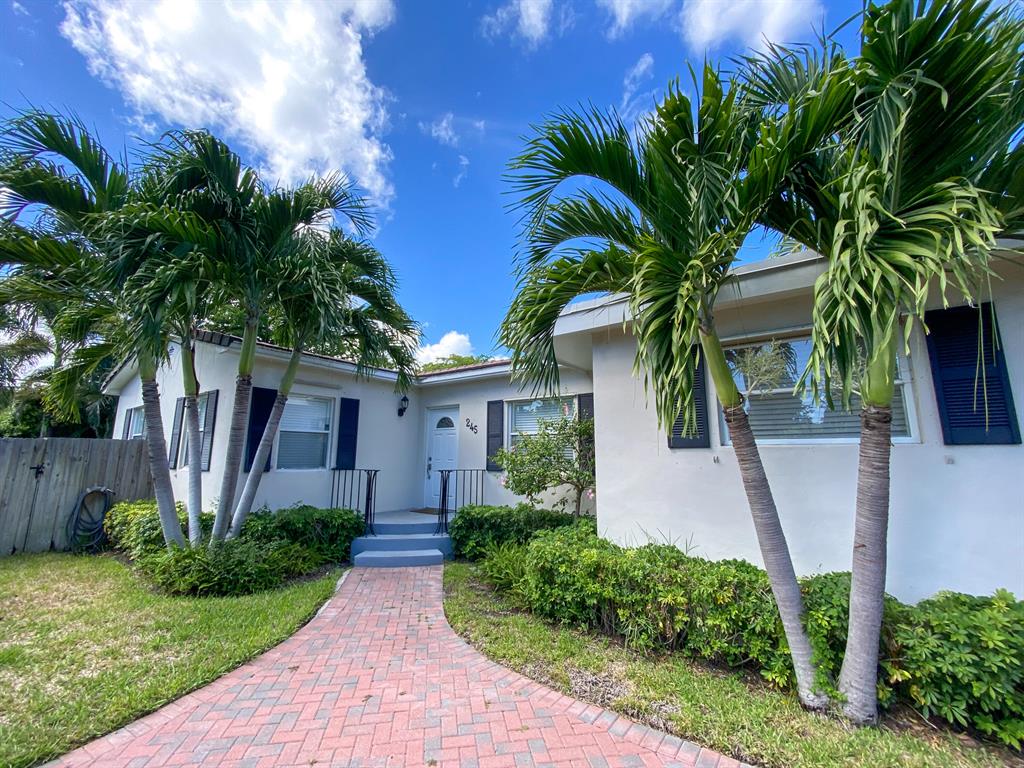 245 Greenwood Drive, West Palm Beach, FL 33405, 2 Bedrooms , 2 Bathrooms ,Single Family Home,Sold,R10749974, Horizon Palm Realty Group