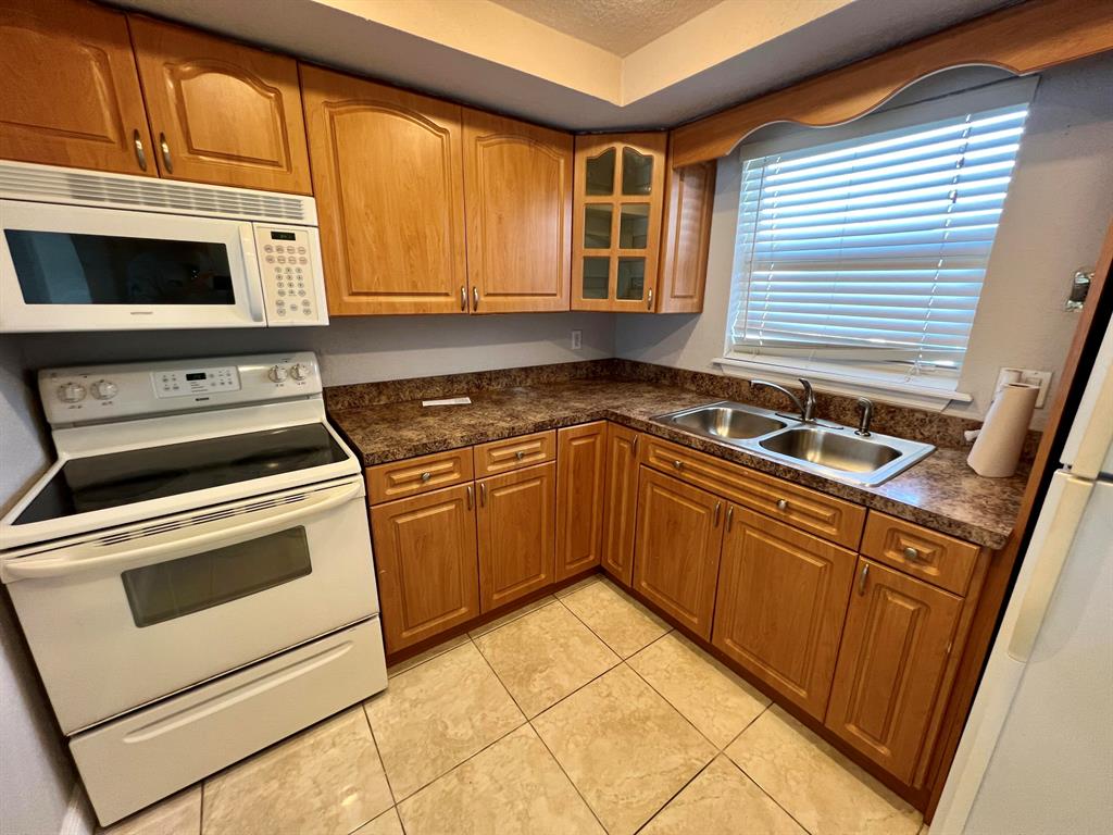 719 Lori Drive 211
