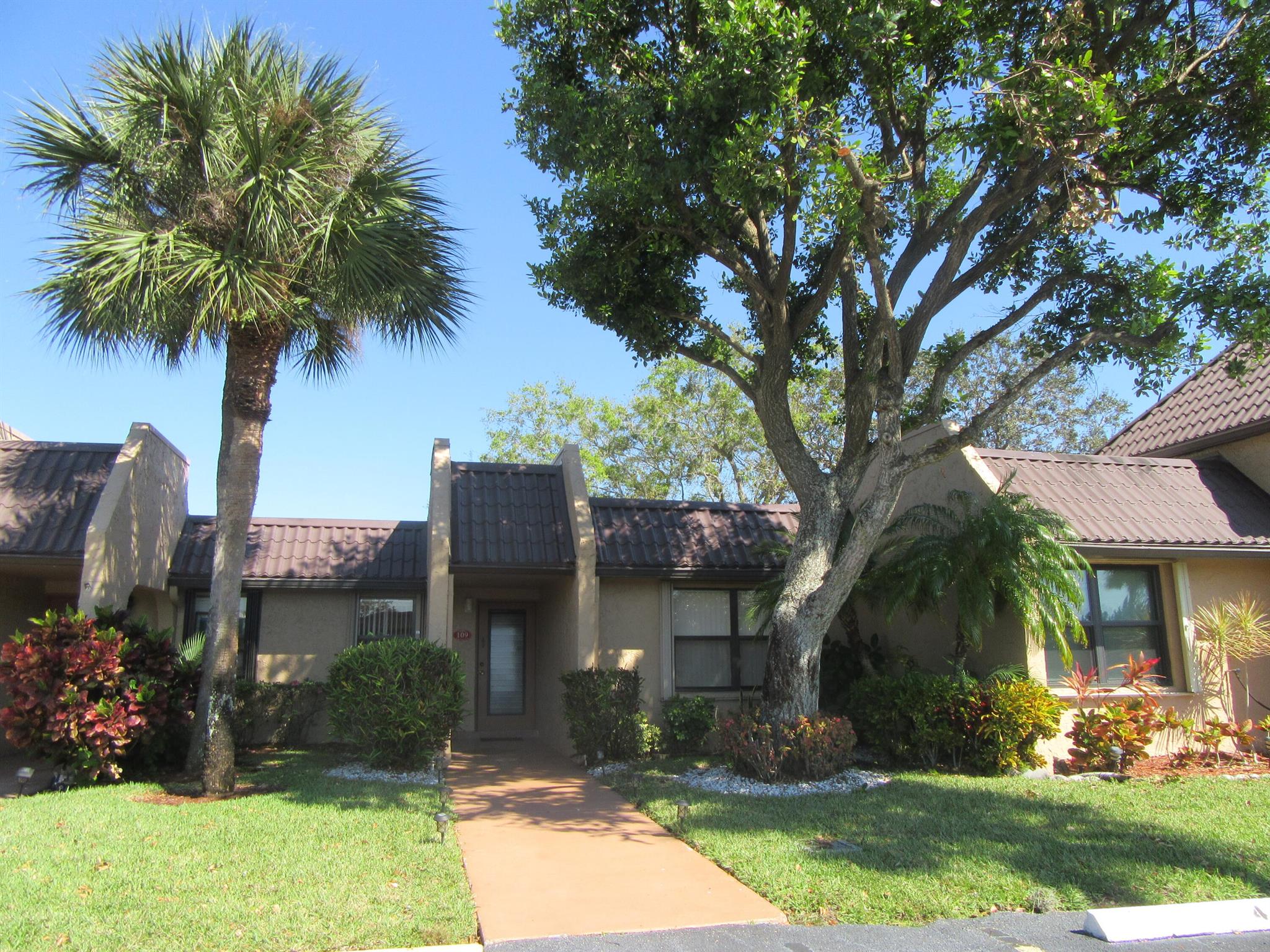 109 Lake Nancy Drive, West Palm Beach, FL 33411, 2 Bedrooms , 2 Bathrooms ,Villa,Sold,R10869789, Horizon Palm Realty Group