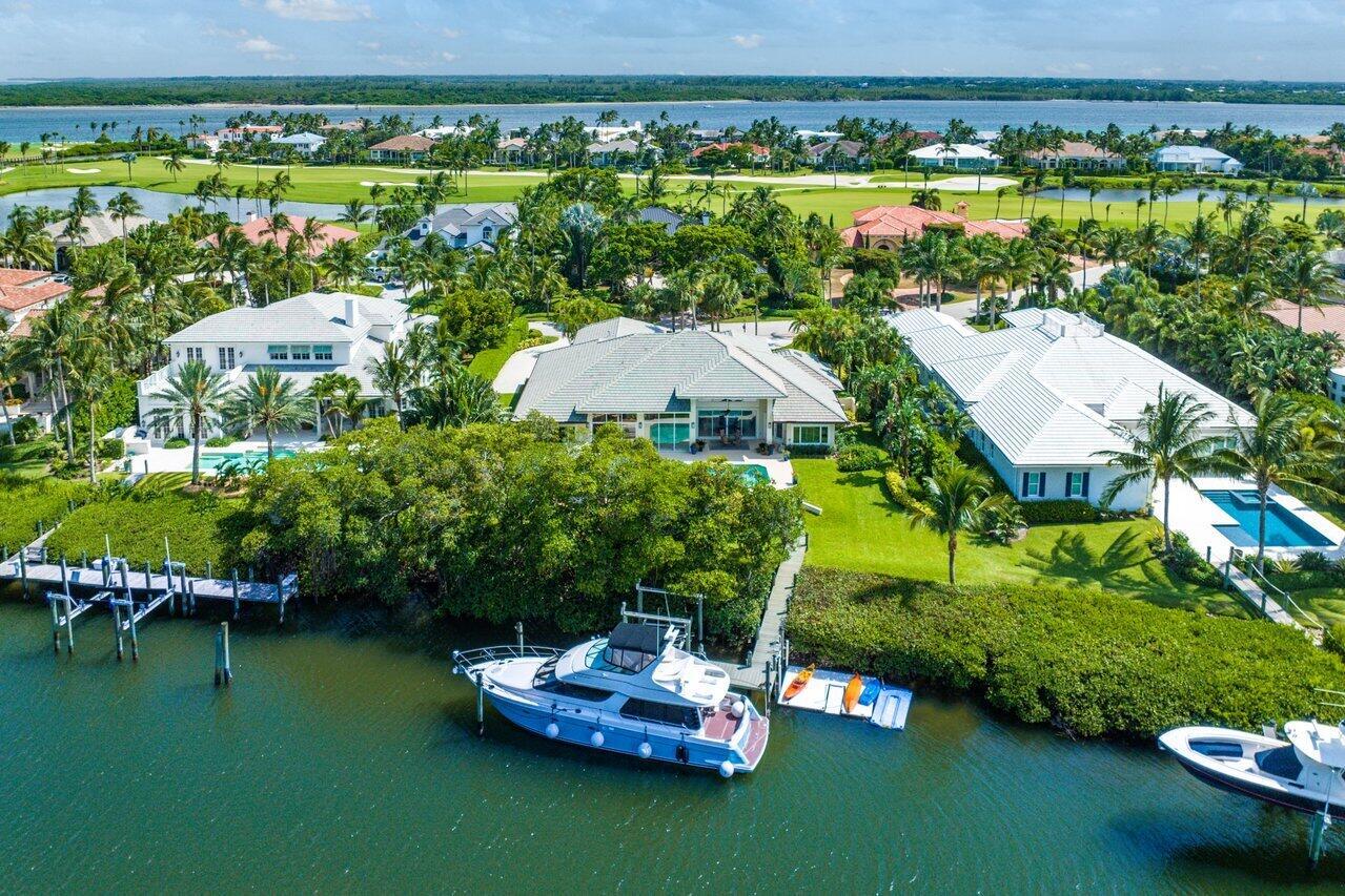 6980 SE Harbor Circle, Stuart, FL 