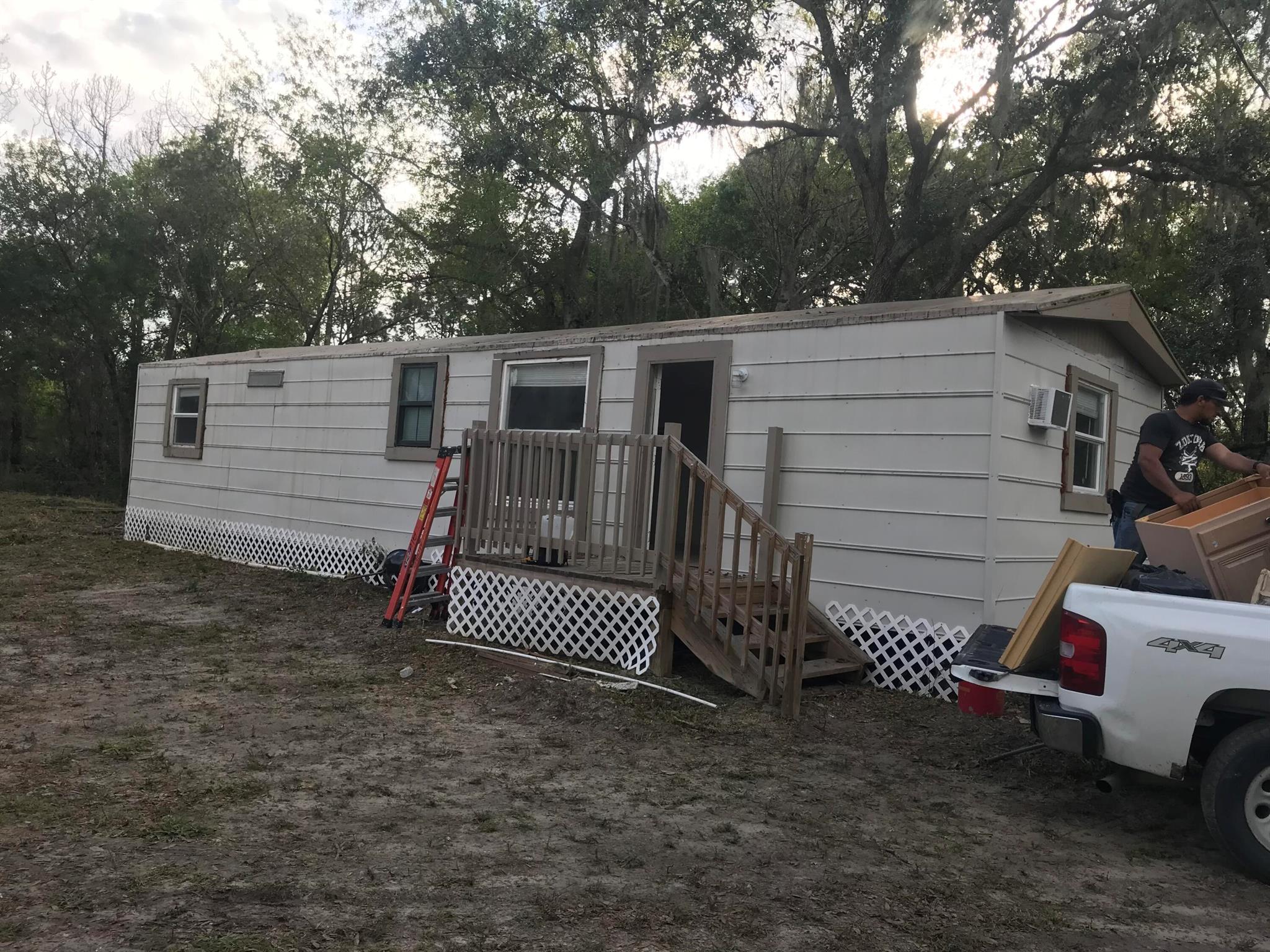 290 Pine Cone Avenue, Clewiston, FL 