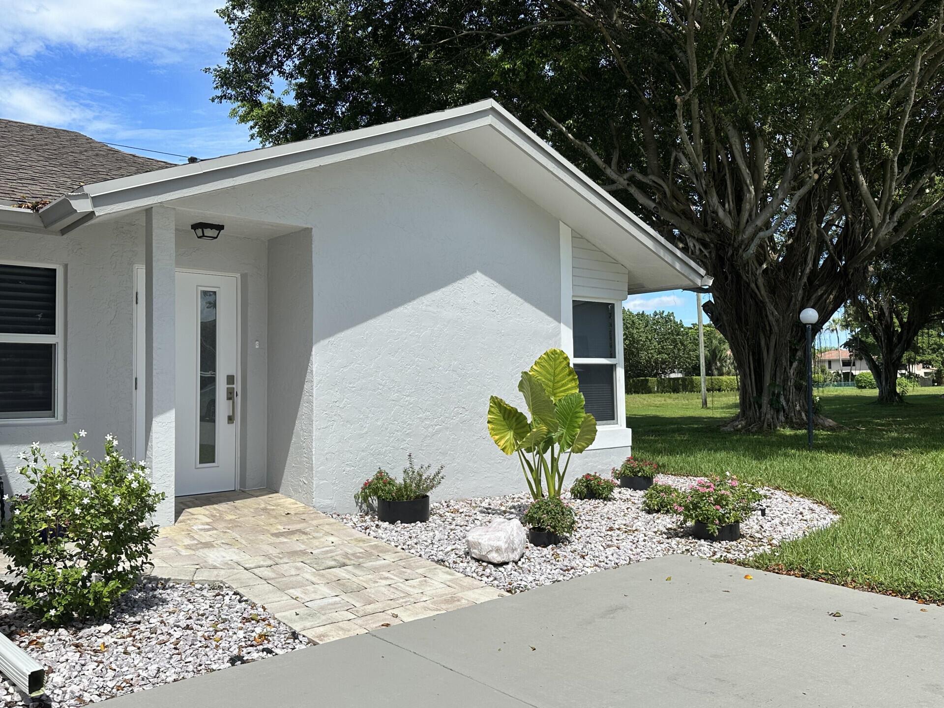 Homes for sale in Boca Raton, FL | 8889 Sunnywood Pl, Boca Raton, FL 33496 | MLS# R10922776