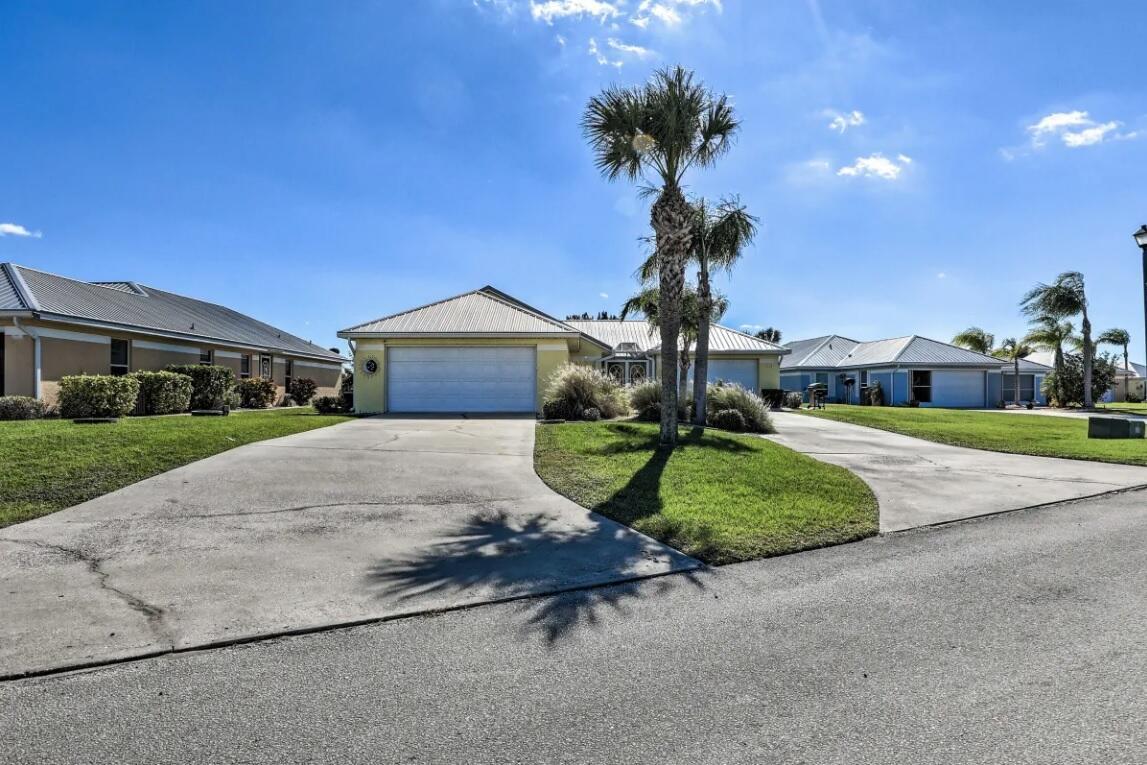 36 Clubhouse Lane, Sebring, FL 33876