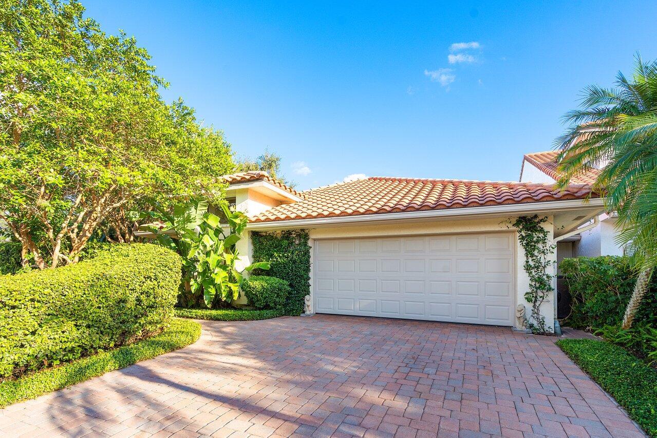 2426 Windsor Way Court, Wellington, FL 