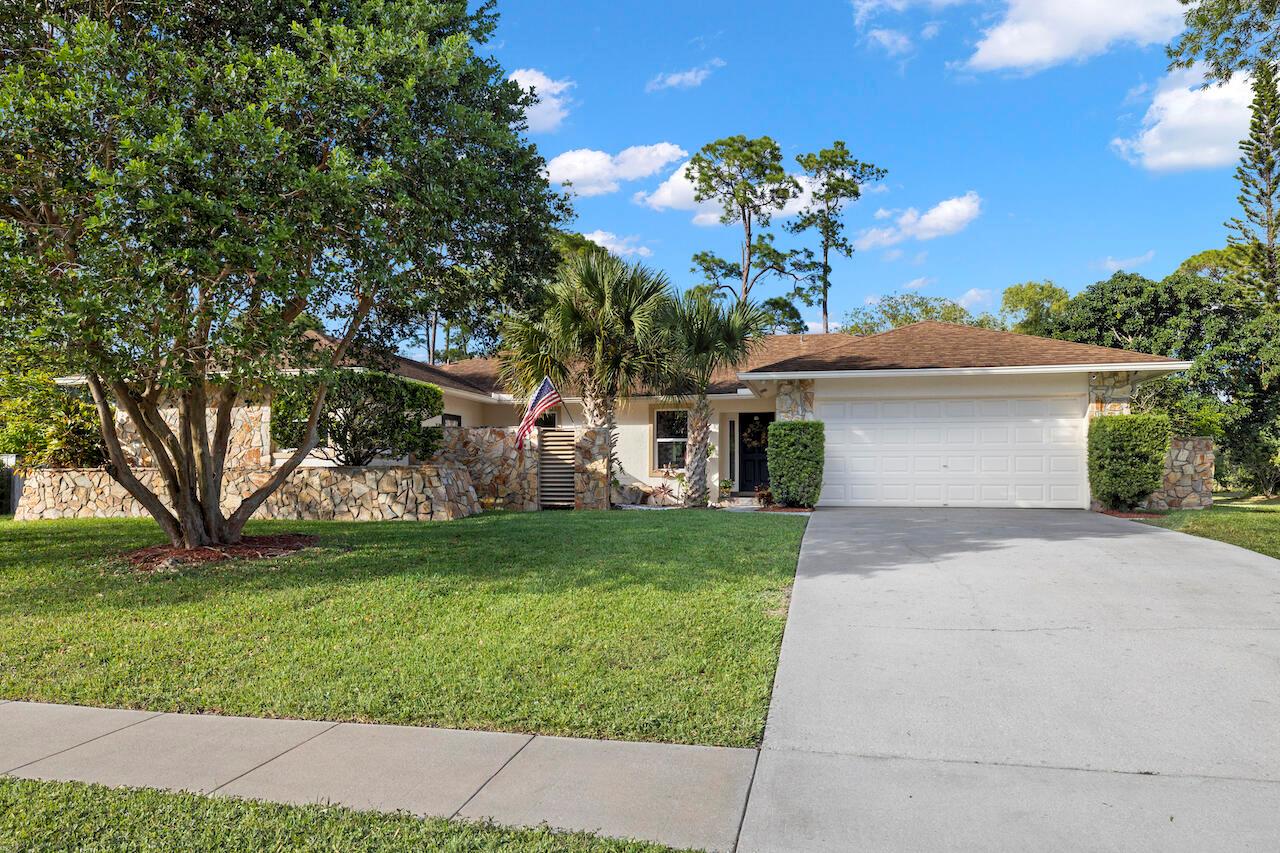 12151 Old Country Road, Wellington FL 33414