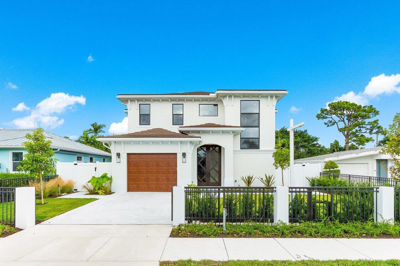 245 Alhambra Place, West Palm Beach, FL 