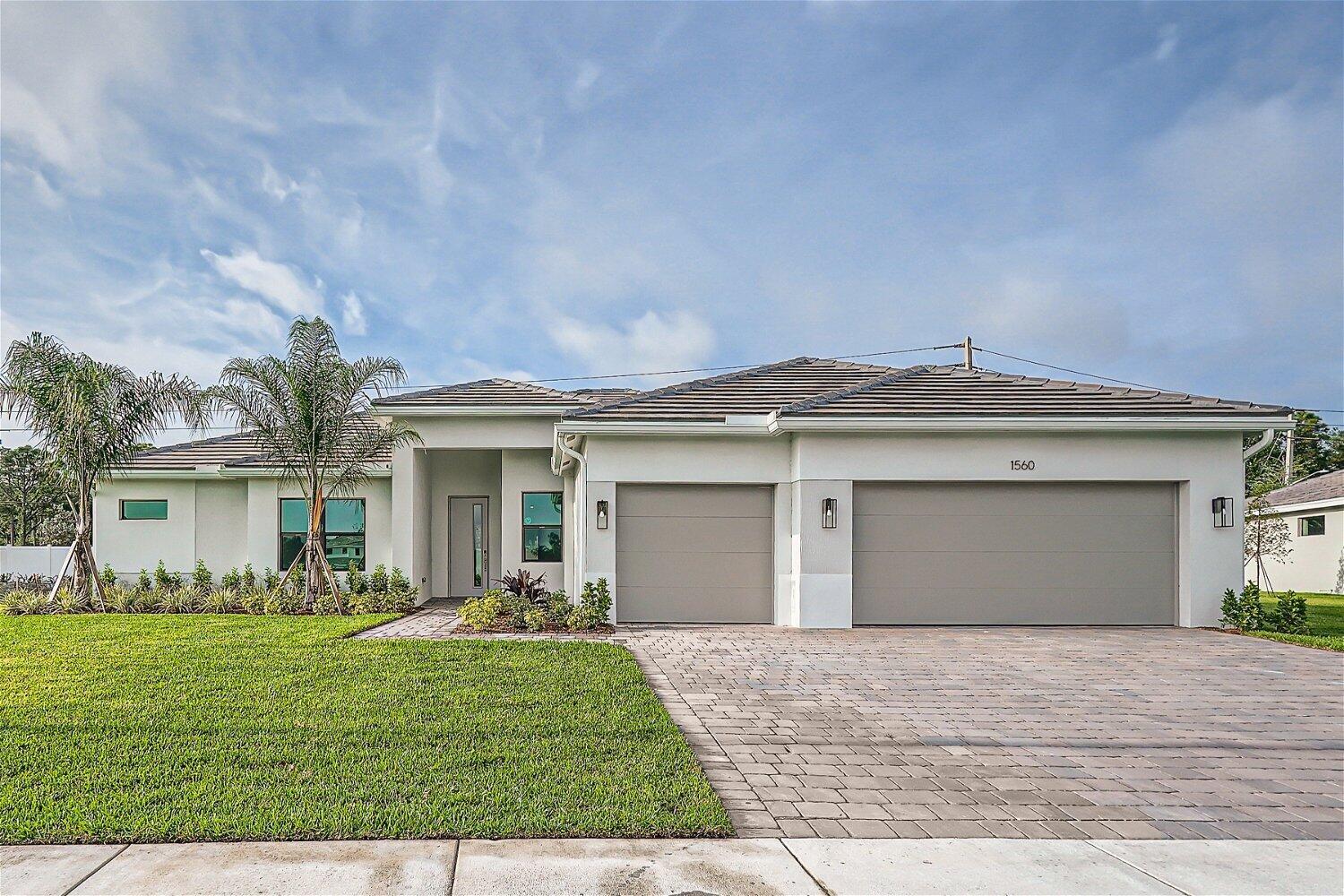 1560 Lago Circle, Palm City, FL 