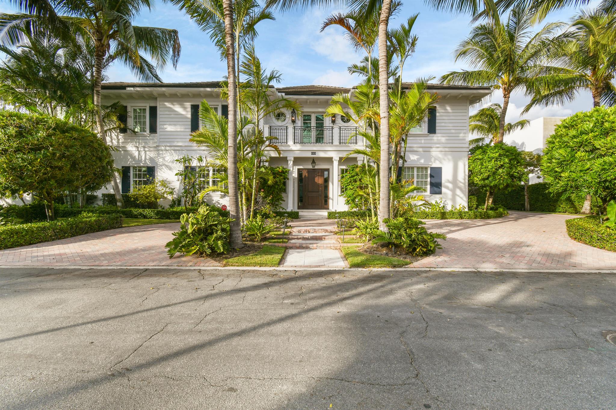 111 Russlyn Drive, West Palm Beach, FL 