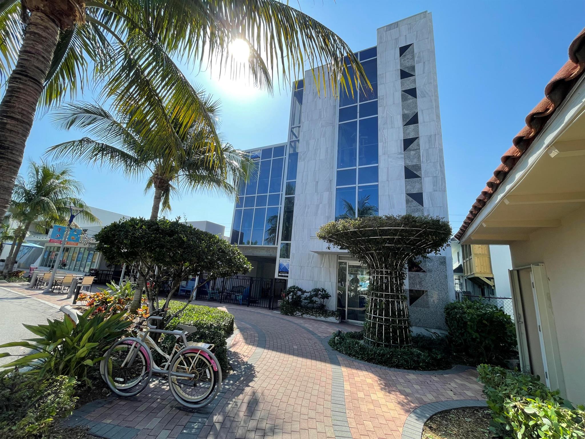 240 E Commercial Boulevard, Lauderdale By The Sea, FL 33308