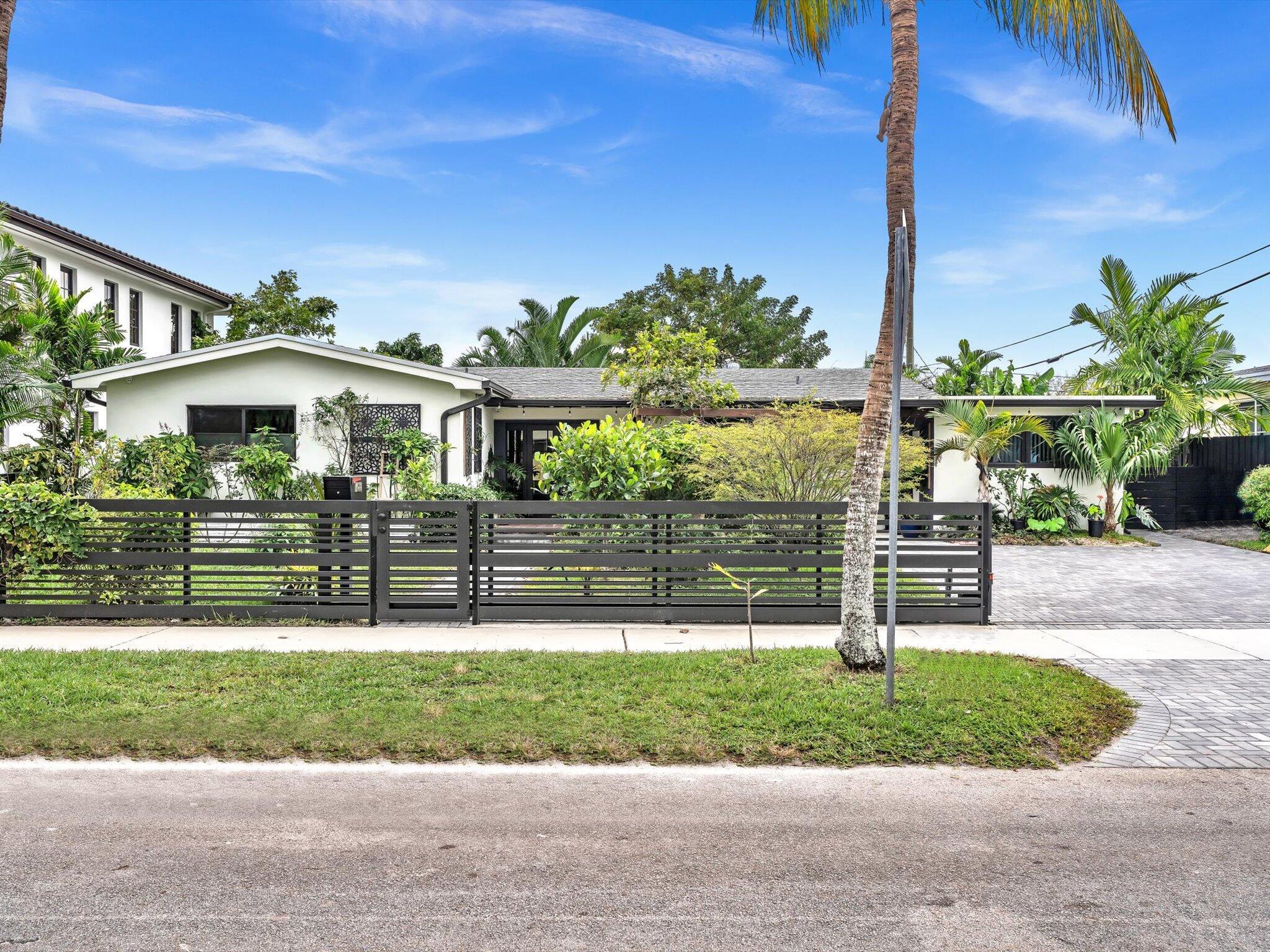 1080 NE 180th Terrace, North Miami Beach, FL 