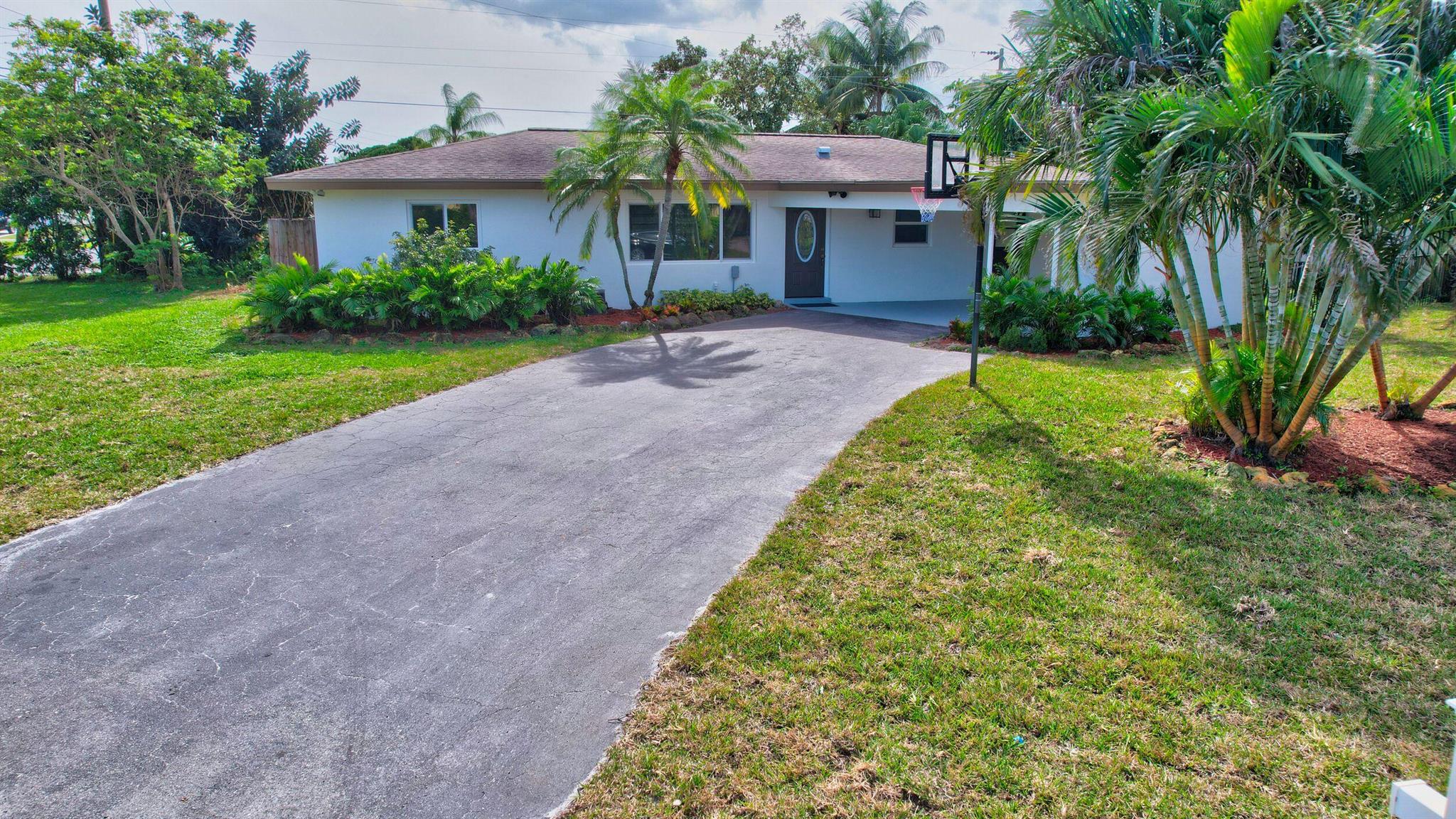 1102 SW 25th Avenue, Boynton Beach, FL 