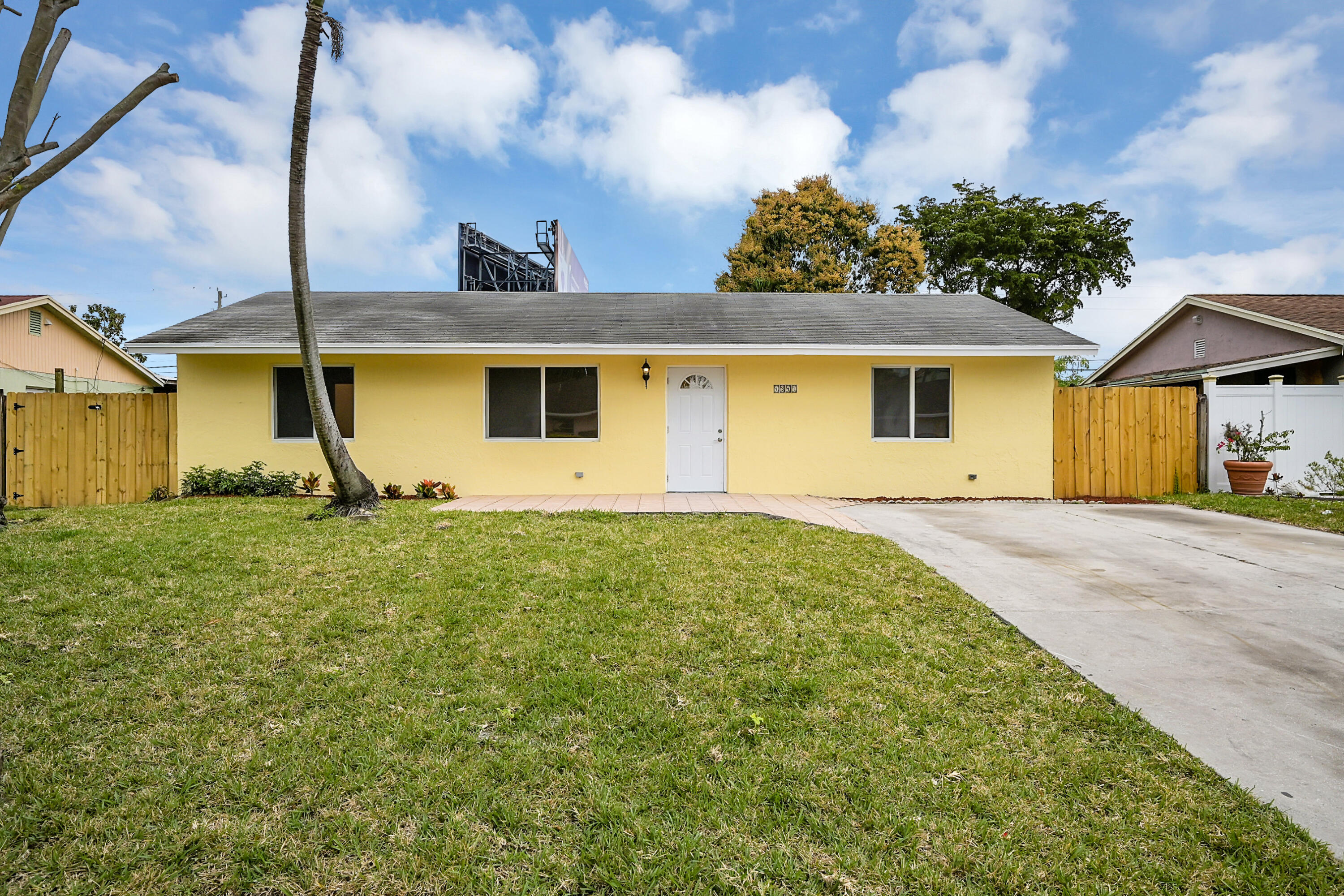 4341 Weymouth Street, Lake Worth, FL 33461