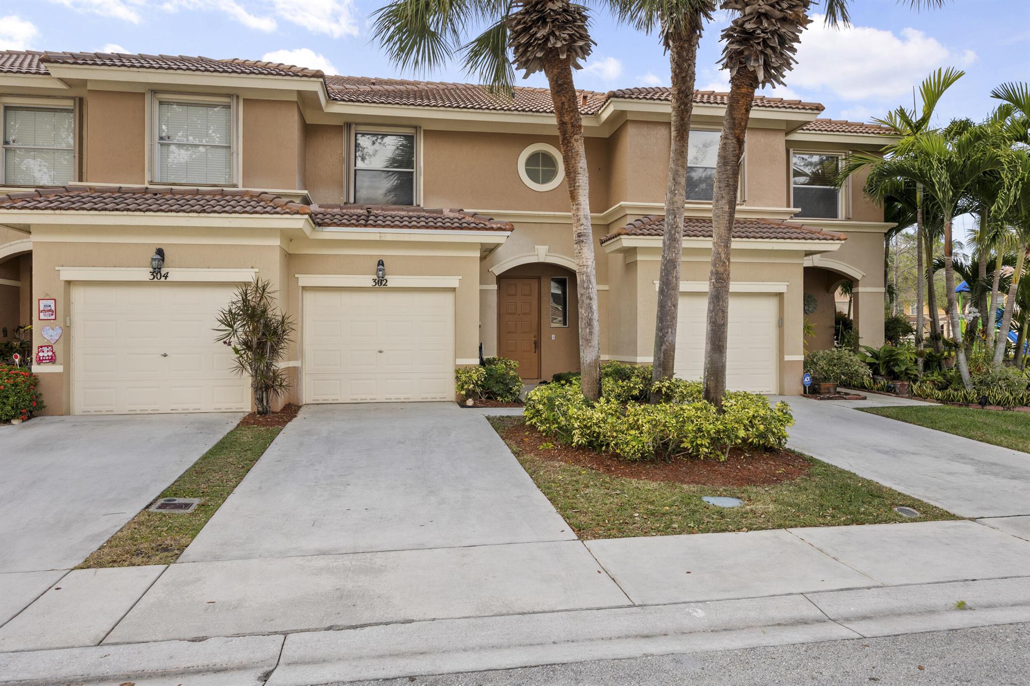 302 River Bluff Lane, Royal Palm Beach, FL 