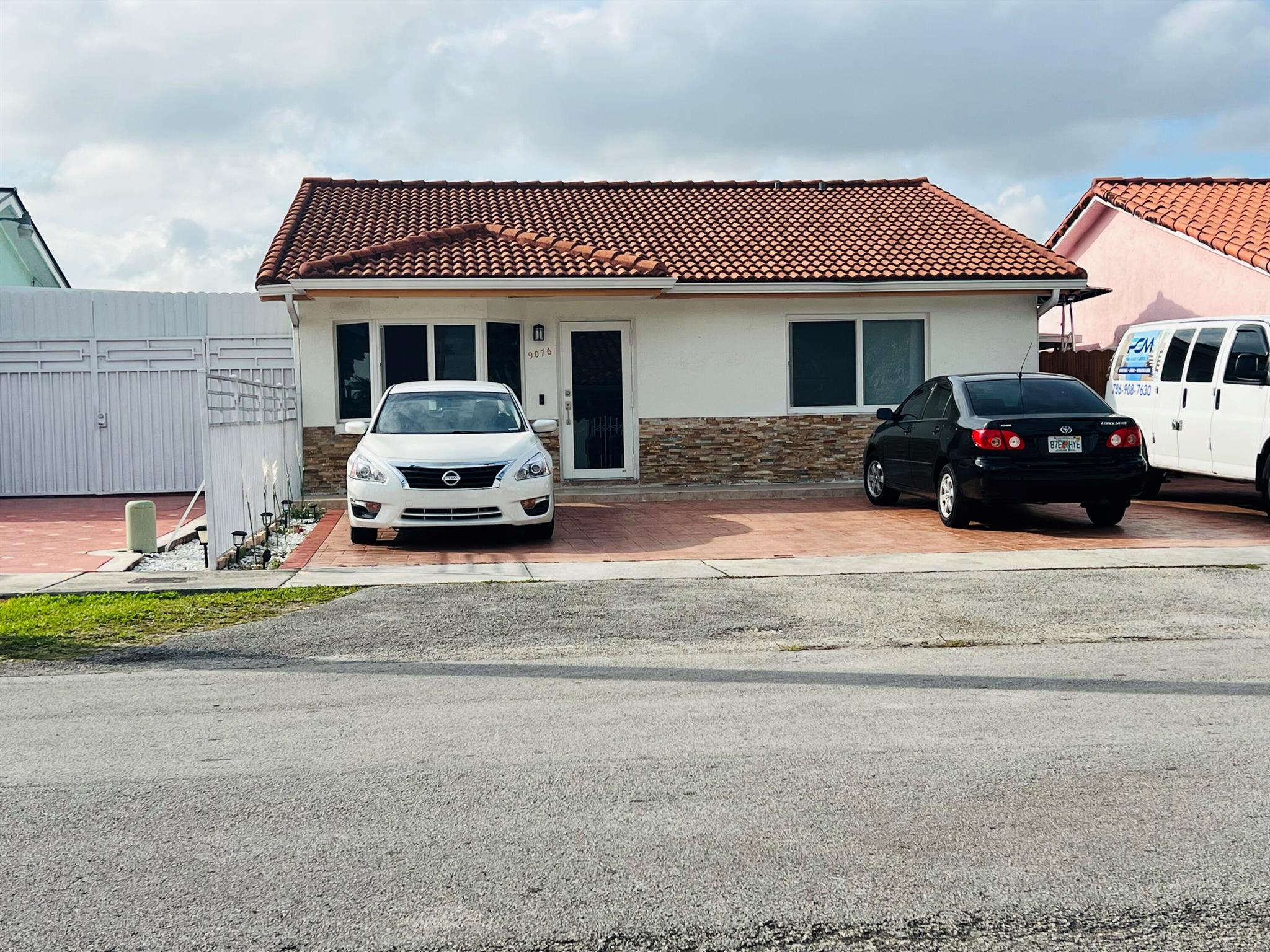 9076 NW 113th Street, Hialeah Gardens, FL 