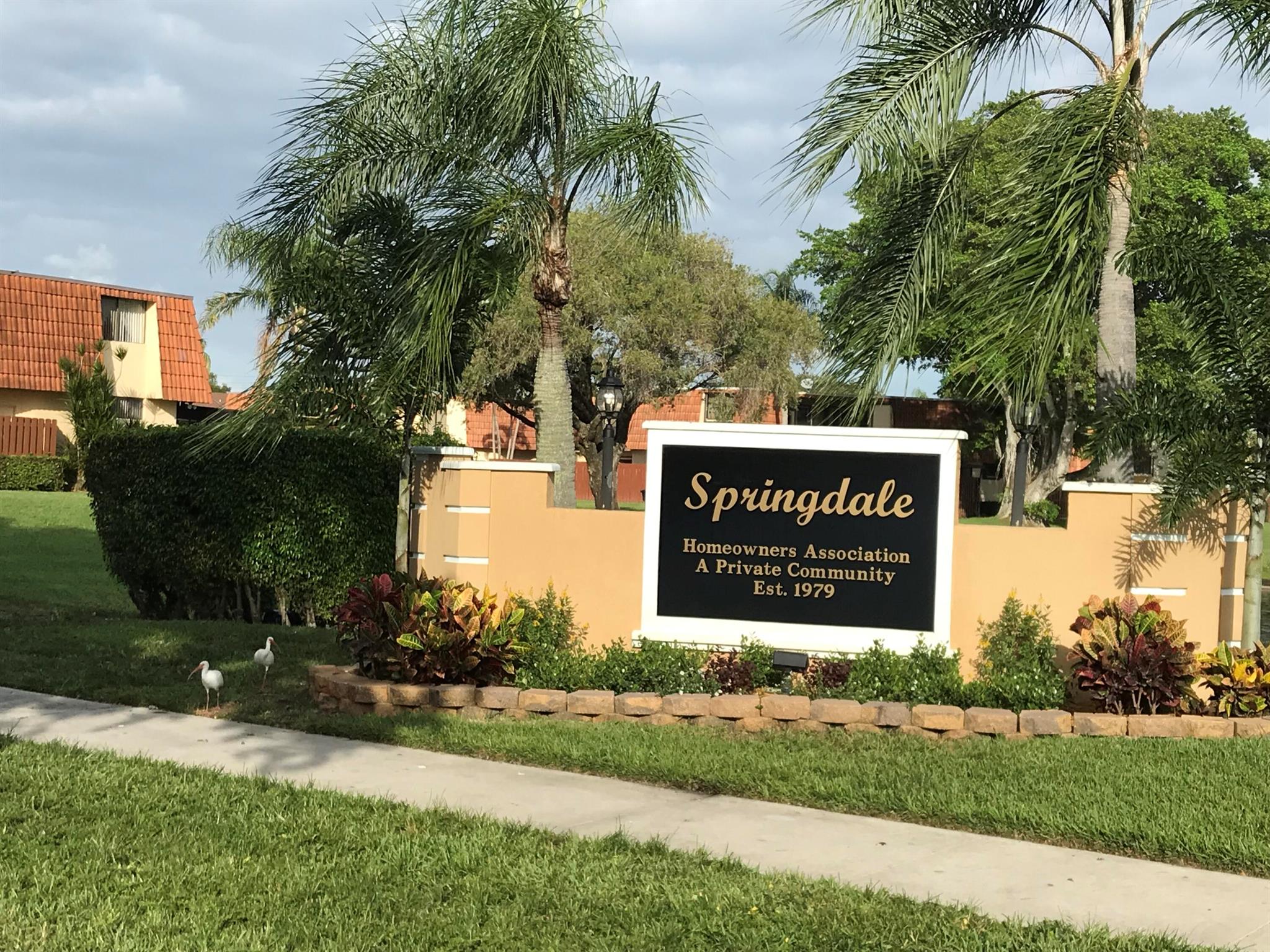 192 Springdale Circle, Palm Springs, FL 33461
