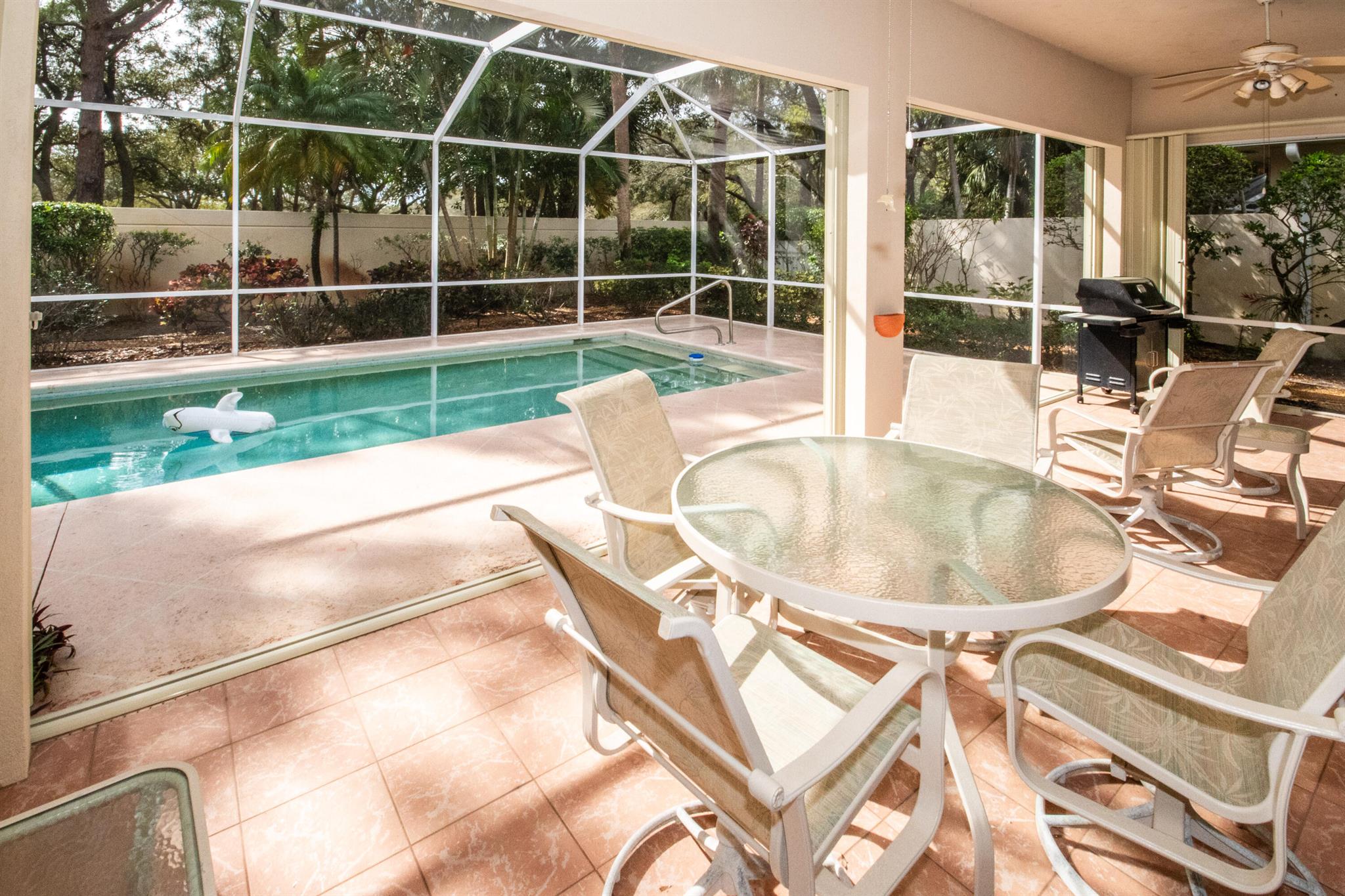 231 E Tall Oaks Circle, Palm Beach Gardens, FL 