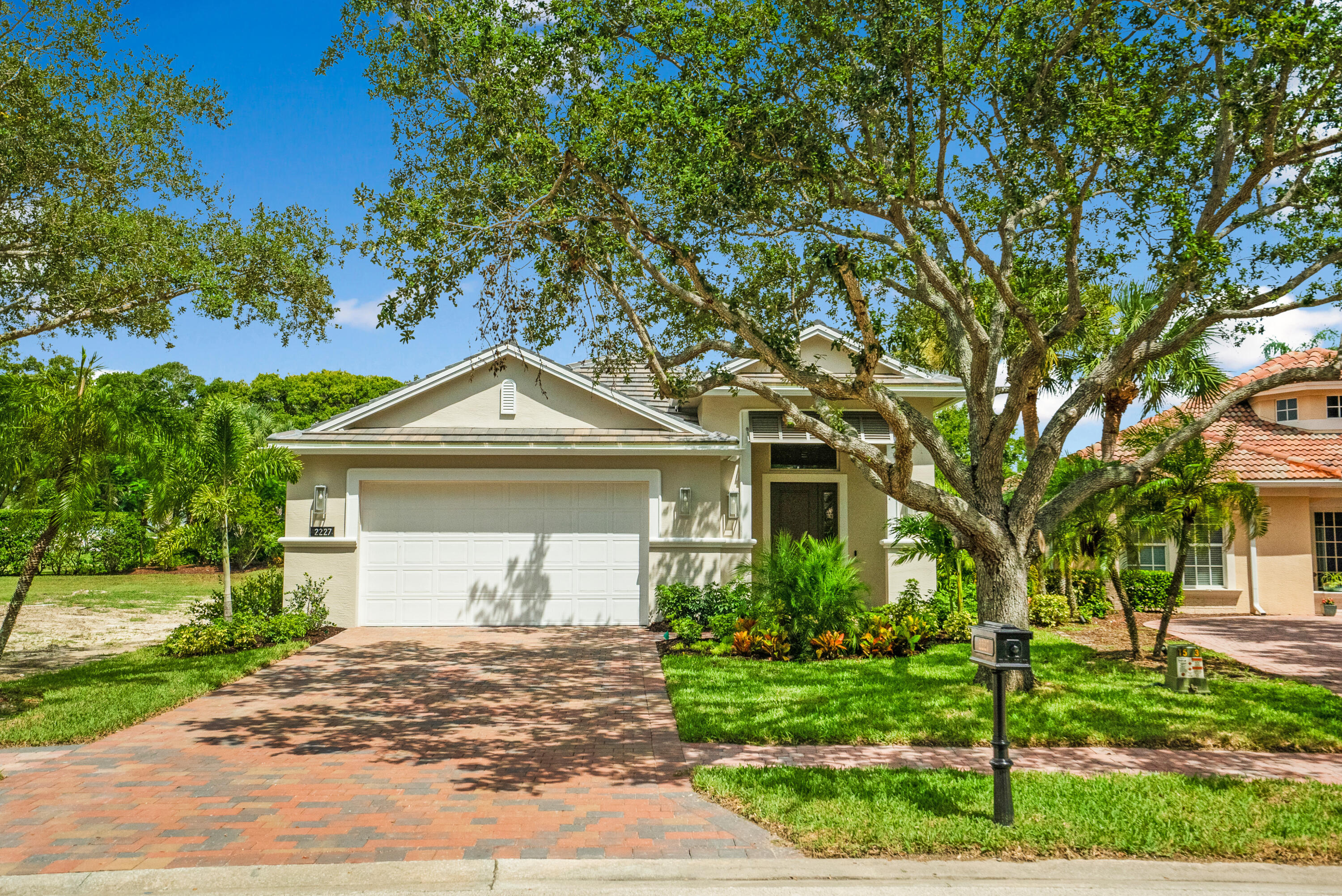 2227 Falls Circle, Vero Beach, FL 