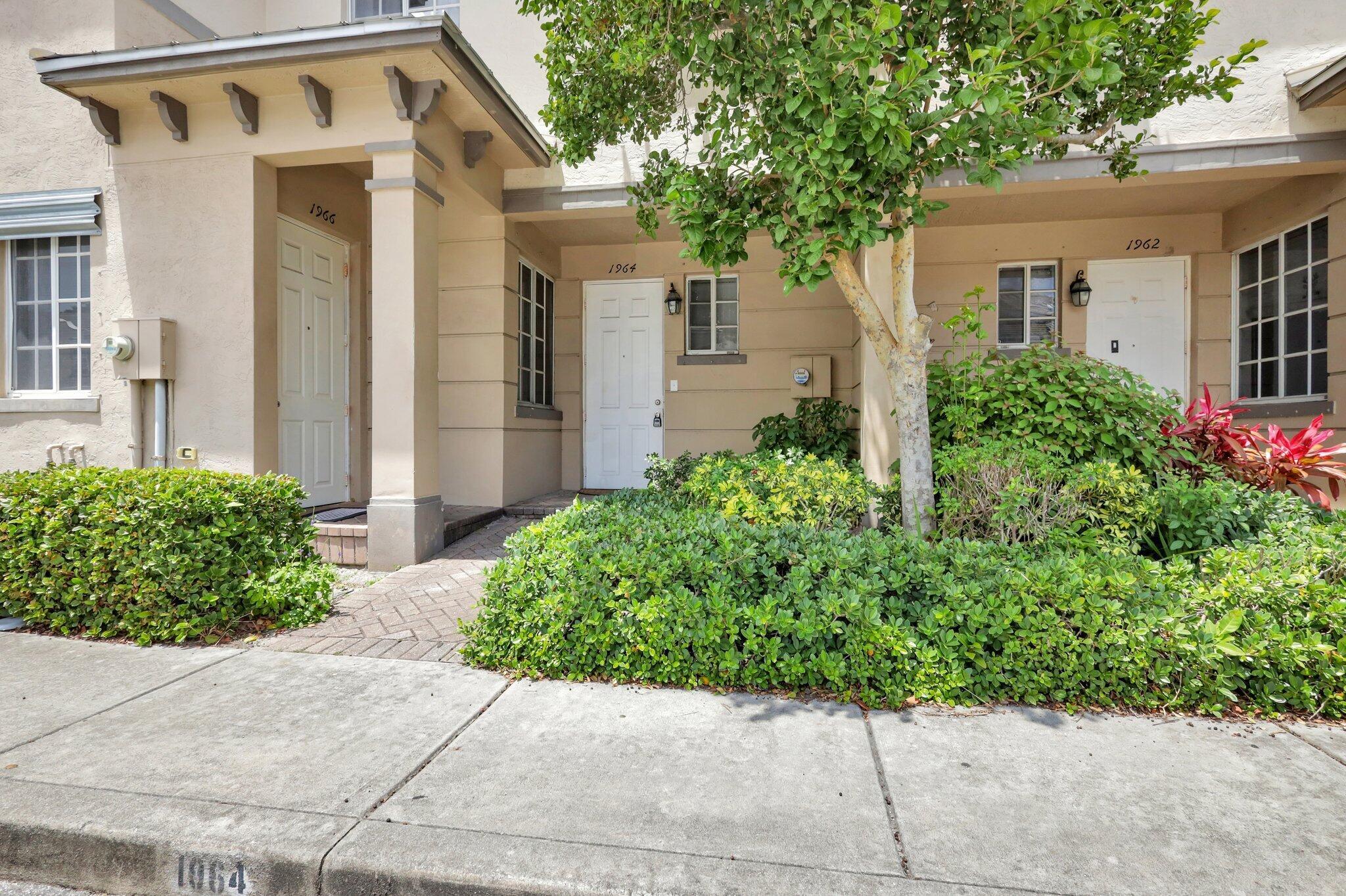 1964 Freeport Lane Unit# 1964, Riviera Beach, FL 33404, 2 Bedrooms , 2 Bathrooms ,Condominium,Sold,R10984044, Horizon Palm Realty Group