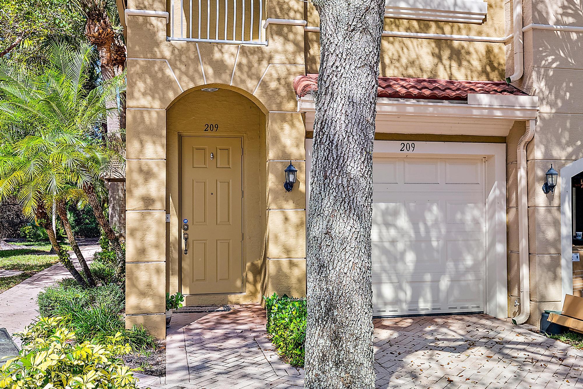 :Nestled in the vibrant community of Legends at the Gardens, this light and airy corner unit townhouse is the epitome of modern living. Boasting two bedrooms, two bathrooms, and a 1 car garage, this residence offers both comfort and convenience. The open floor plan seamlessly connects the living, dining, and kitchen areas, perfect for entertaining guests or simply relaxing in style. Convenience is key with a garage providing secure parking and additional storage space. Plus, the proximity to I-95, Alton Town Center, and Roger Dean Stadium means you're never far from dining, shopping, entertainment, and outdoor recreation options.