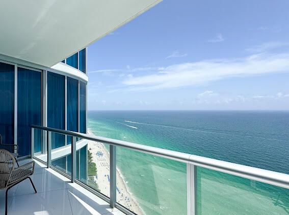 DISTINCTIVE 51-STORY OCEANFRONT TOWER DESIGNED BY A TEAM OF FAMOUS DESIGNERS. BREATHTAKING DIRECT OCEAN AND CITY VIEWS FROM EVERY ROOM OF THIS SPECTACULAR FLOW THROUGH UNIT. WHITE PORCELAIN FLOORING THROUGHOUT, SUBZERO & STAINLESS STEEL MIELE APPLIANCES, SMART HOME TECHNOLOGY, OPEN FLOOR PLAN, FLAT SCREEN TV'S IN EVERY ROOM, WIRELESS INTERNET. THIS HIGH END OCEANFRONT HIGH RISE FEATURES MANY LUXURY AMENITIES INCLUDING A WORLD CLASS SPA, HEALTH CLUB, BEACH SERVICE, 2 POOLS, VALET SERVICES AND MORE.. EASY TO SHOW... AVAILABLE FROM 8/15/2024 TO 5/31/2025 SEASONAL RENT (6 MONTH MINIMUM) IS AVAILABLE AT A HIGHER PRICE.