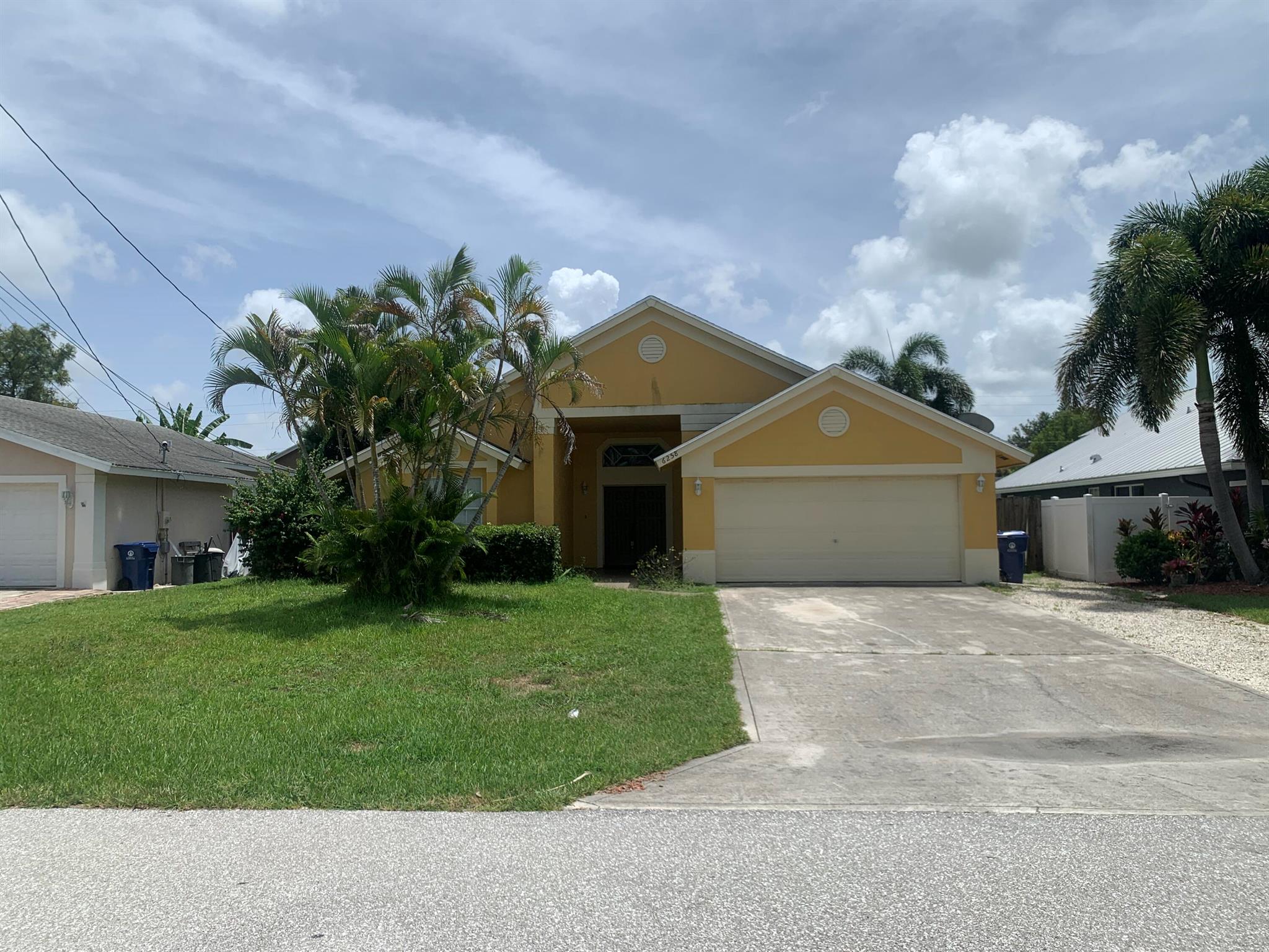 Beautiful 4BD/2BA single-family home with 2-Car Garage in the desirable NPB Heights subdivision of Jupiter.  Split floor plan. Spacious master suite with a separate shower and Roman tub. Enjoy the outdoors with a covered and screened-in patio, and a fully fenced backyard. Enjoy activities from Roger Dean Stadium and downtown Abacoa all year long. Close to Forida Atlantic Univeristy, Scripps, Max Planck Research Institute,  shopping plaza and beaches.