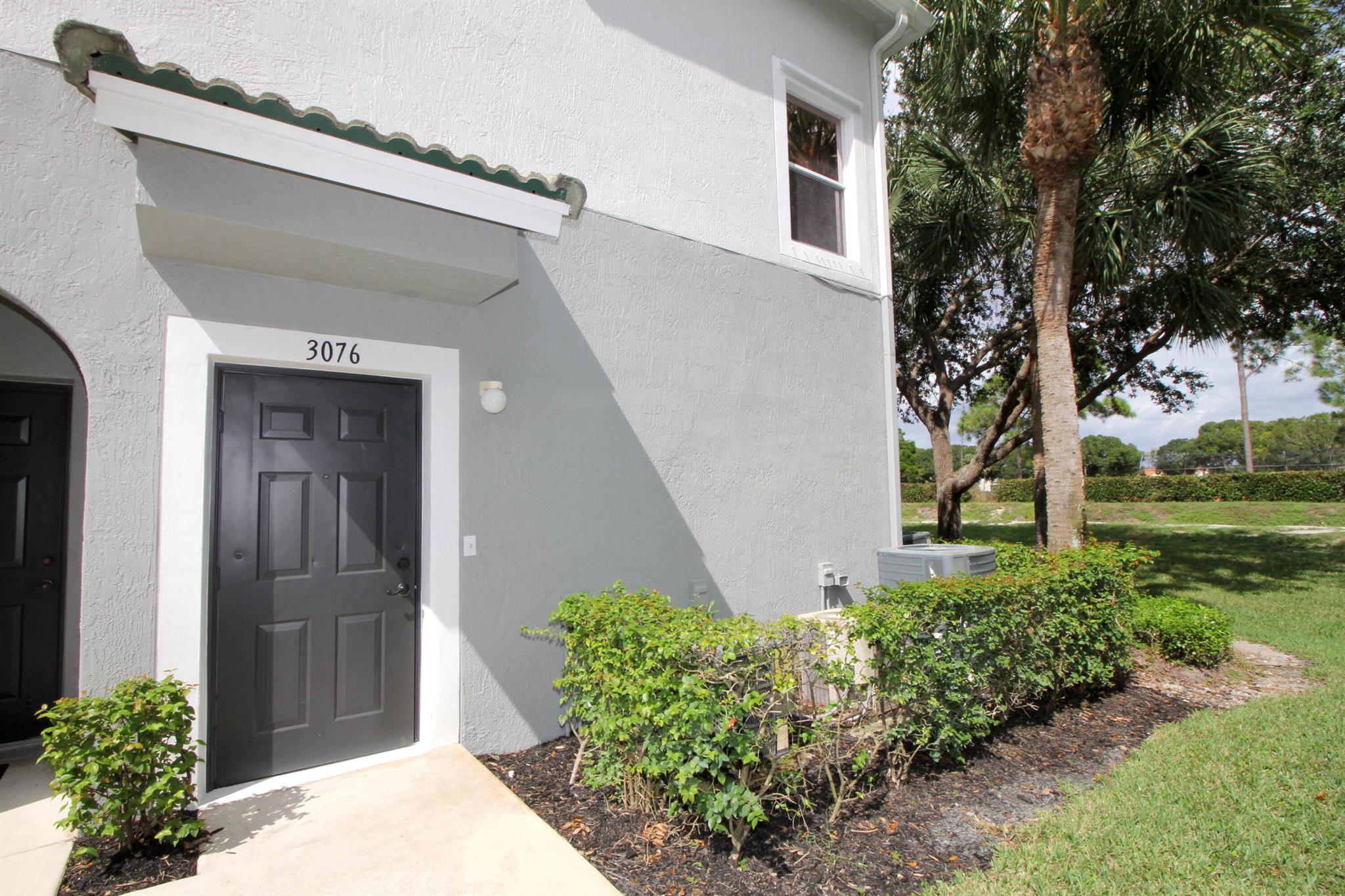 Beautifully renovated townhome in Magnolia Bay offering a luxurious lifestyle. This residence features a split floor plan with two spacious bedrooms and two bathrooms. The open-concept living and dining areas flow seamlessly into a charming kitchen.   stainless steel appliances.