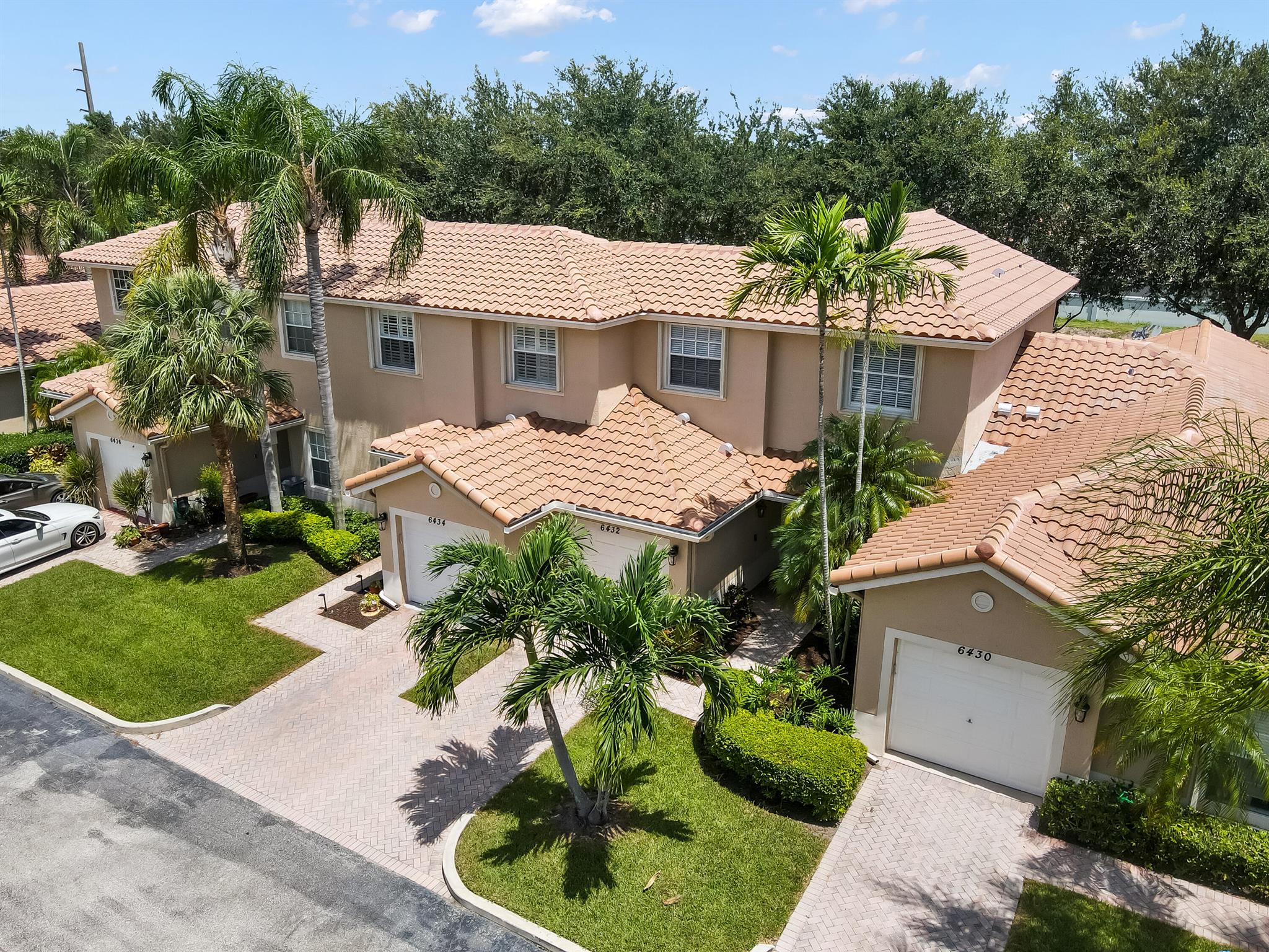 Beautiful 3 bedrooms 2.5 bathroom Townhouse with a one car garage located in the quiet Oasis of Boynton Beach. Freshly painted with complete new accordion shutters and a new AC unit. Conveniently located to everything. Investors, this property can be rented right away...