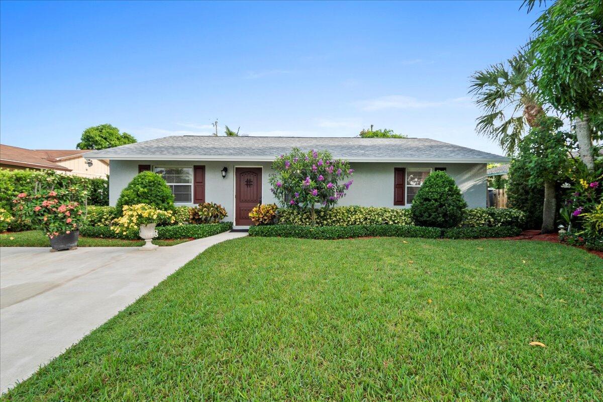 Beautifully maintained 3 bedroom, 2 bath home in highly sought Heights of Jupiter community seamlessly blends comfort and style. Boasting CBS construction and a brand-new roof (2024), this residence features wood-look tile throughout, updated bathrooms, and stainless steel appliances in the kitchen. Enjoy a large screened patio and an impeccably maintained fenced yard, enhancing both outdoor living and privacy. With excellent curb appeal and a prime location near Abacoa and Alton Town Center, you'll have easy access to Roger Dean Stadium, shops, restaurants, and A-rated schools.