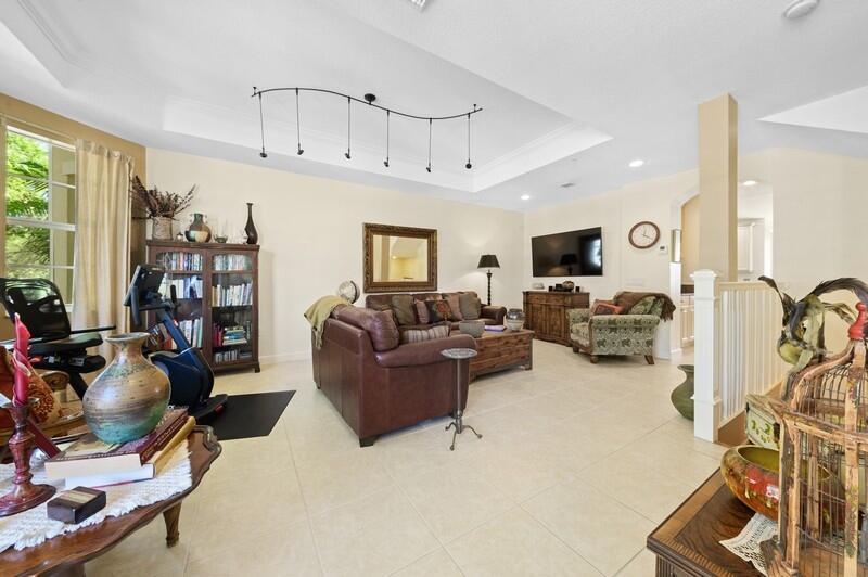 Photo 5 of home located at 2402 San Pietro Circle, Palm Beach Gardens FL