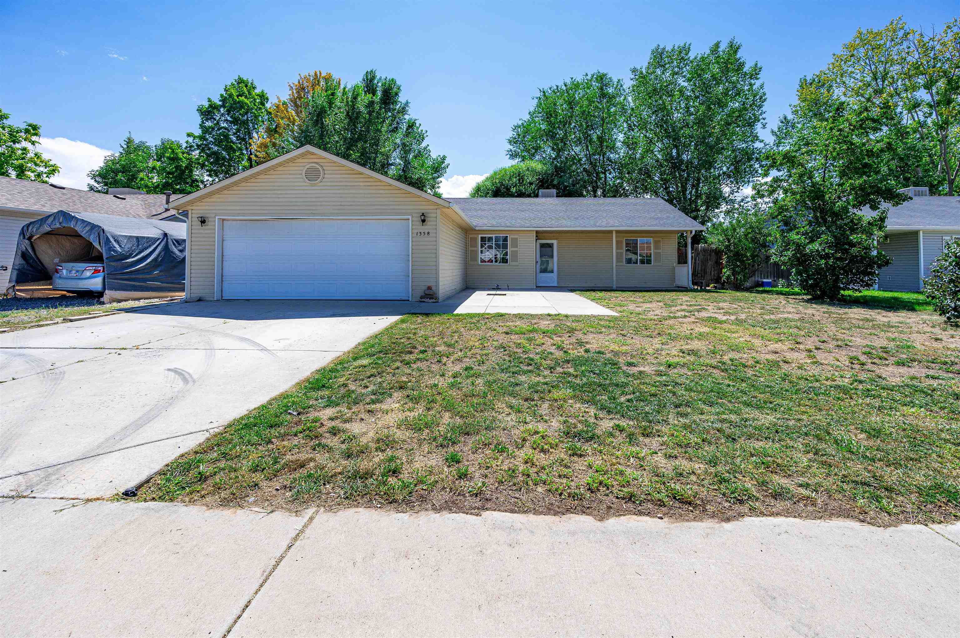 Nice 3 bed, 2 bath ranch style home!  Close to great schools and Fruita Rec Center.  Minutes from charming downtown Fruita, CO.  Newer roof and carpet in 2 bedrooms - bring your paint roller and make it yours!  USDA eligible.