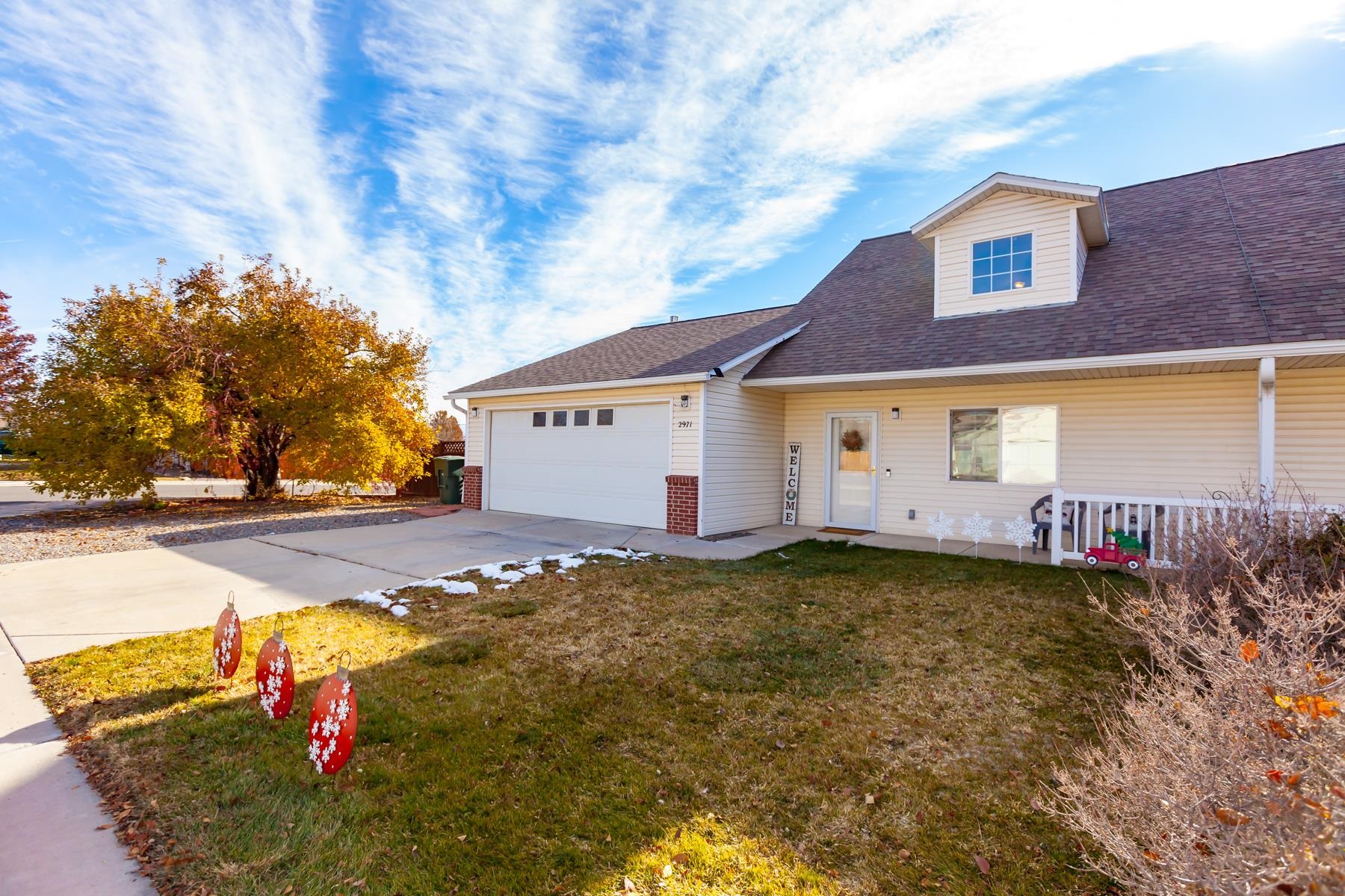 Wonderful 3 bedroom, 2 1/2 bath townhome with 1313 square feet and located in the desired end location. Primary bedroom is on the main level and two nice bedrooms and a bath are upstairs. New roof 2021, new carpet 2020, new hot water heater/expansion tank 2021, new garbage disposal 2019, new front storm door 2020 and new patio door 2023. Plus this home has central air conditioning! Enjoy the great fenced backyard and patio with no houses backing up to you on the East and South sides, plus the attached two car garage. Huge primary suite, a walk-in closet, 1/2 powder room on the main level. Convenient location.