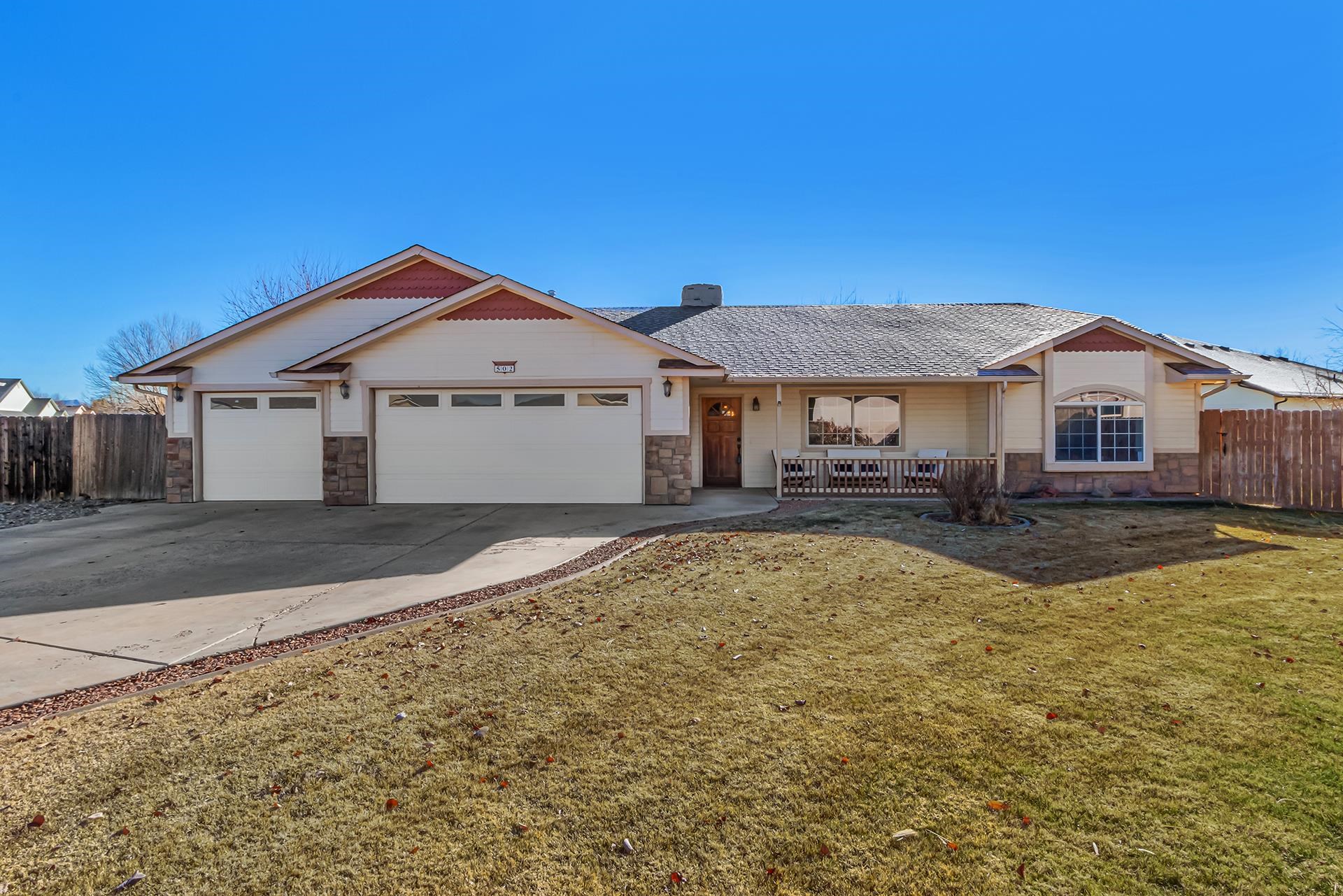 FRUITA RANCHER WITH A 3 CAR GARAGE AND A HUGE BACKYARD! 3 BED WITH AN OFFICE. LOCATED ON A PRIVATE CUL DE SAC AND TUCKED BACK FOR PRIVACY JUST WAITING FOR NEW OWNERS. OVER 1600  SQ FEET. LARGE OPEN LIVING ROOM WITH A GAS LOG FIREPLACE. KITCHEN PROVIDES PLENTY OF COUNTER SPACE AND AMPLE STORAGE IN THE PANTRY AND THE CABINETS. ENJOY YOUR PRIVATE OASIS WITH THE COVERED PATIO.  DONT MISS THIS ONE.