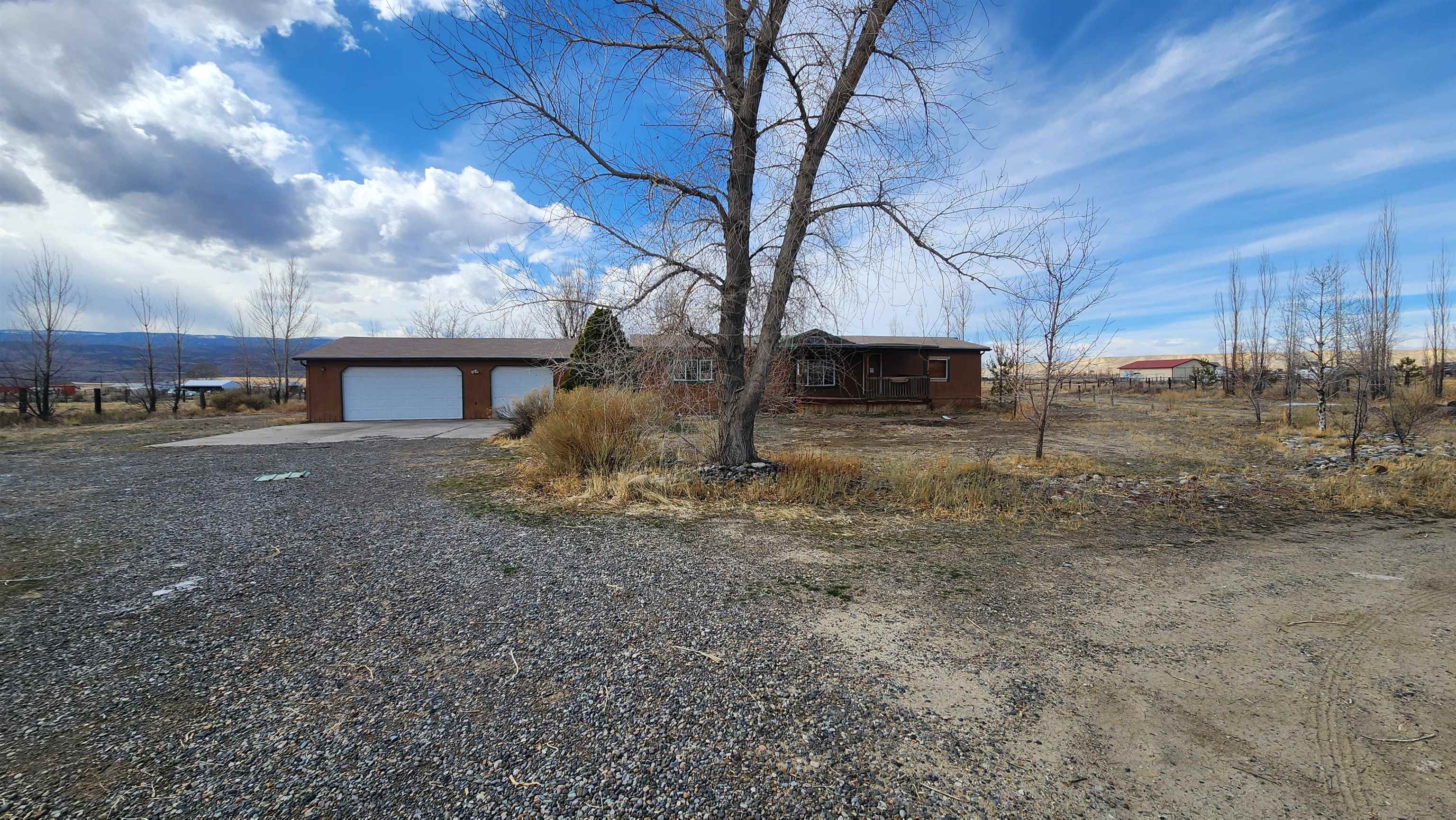 DO NOT ENTER THE PROPERTY WITHOUT THE PERMISSION OF THE LISTING AGENT. THIS HOME IS BEING SOLD AS IS. GREAT 4.77 ACRES WITH AMAZING VIEWS AND TONS OF POTENTIAL.  Highest and Best due by 3/13/2024 at 1:00pm.