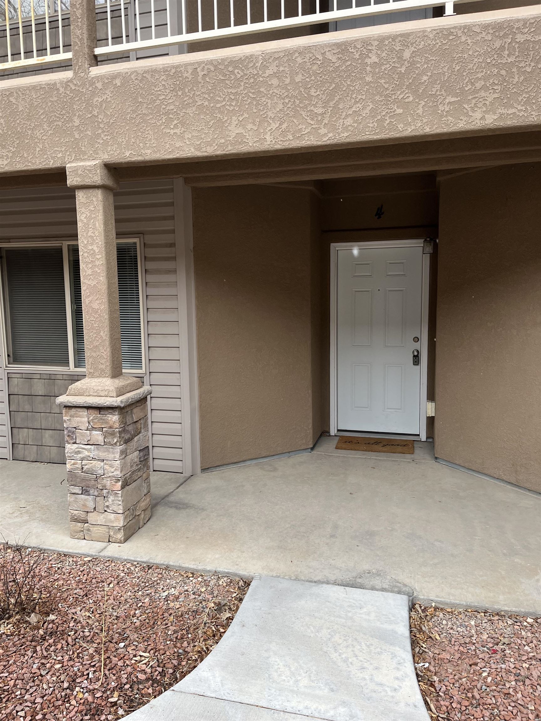 Amazing lower level condo located in the north area.  This unit comes with two bedrooms, to full bathrooms, an open living room into the kitchen, nice patio area that opens up to the recreation area.  One reserved covered parking.