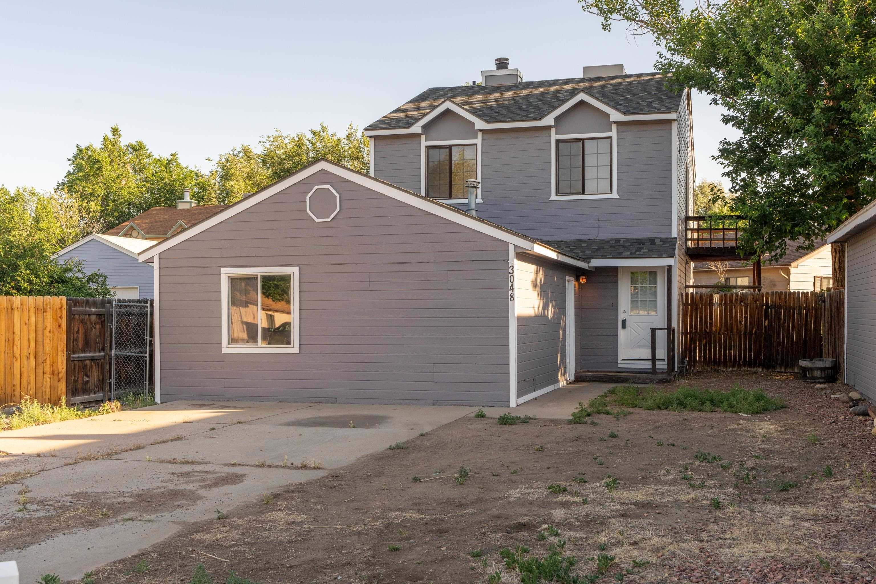 Great home in a convenient NE location. This home offers 3 bedrooms, 1 full bathroom and a 1/2 bath. Brand new flooring, newer carpet, freshly painted exterior and a huge bonus room.