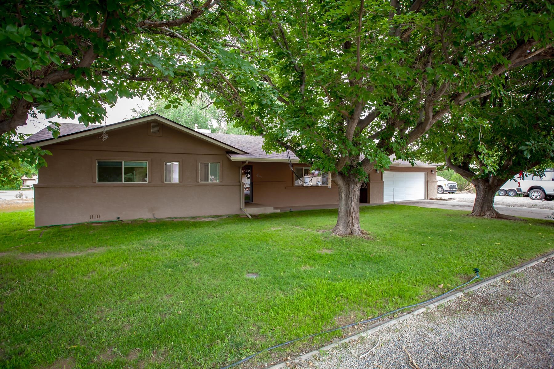 Remodeled in 2024, Ranch style home, in Redlands is waiting for you! Remodeling includes new flooring (no carpet throughout the home), new bathrooms, new kitchen, beautiful granite countertops, new solid doors, new outlets, new paint, and more. 3 bed, 2 bath, and 2 car attached garage with small work area. Spacious living room beautiful kitchen, primary suite with new bathroom, covered patio with views, perfect for entertaining and enjoying beautiful sunsets. RV parking, mature landscaping, raised garden bed, 100A subpanel, 50A welder/car charger outlet in garage, and security cameras. High efficiency cooler and tankless water heater. R6 value blinds throughout. LARGE CORNER LOT (0.36 acre).