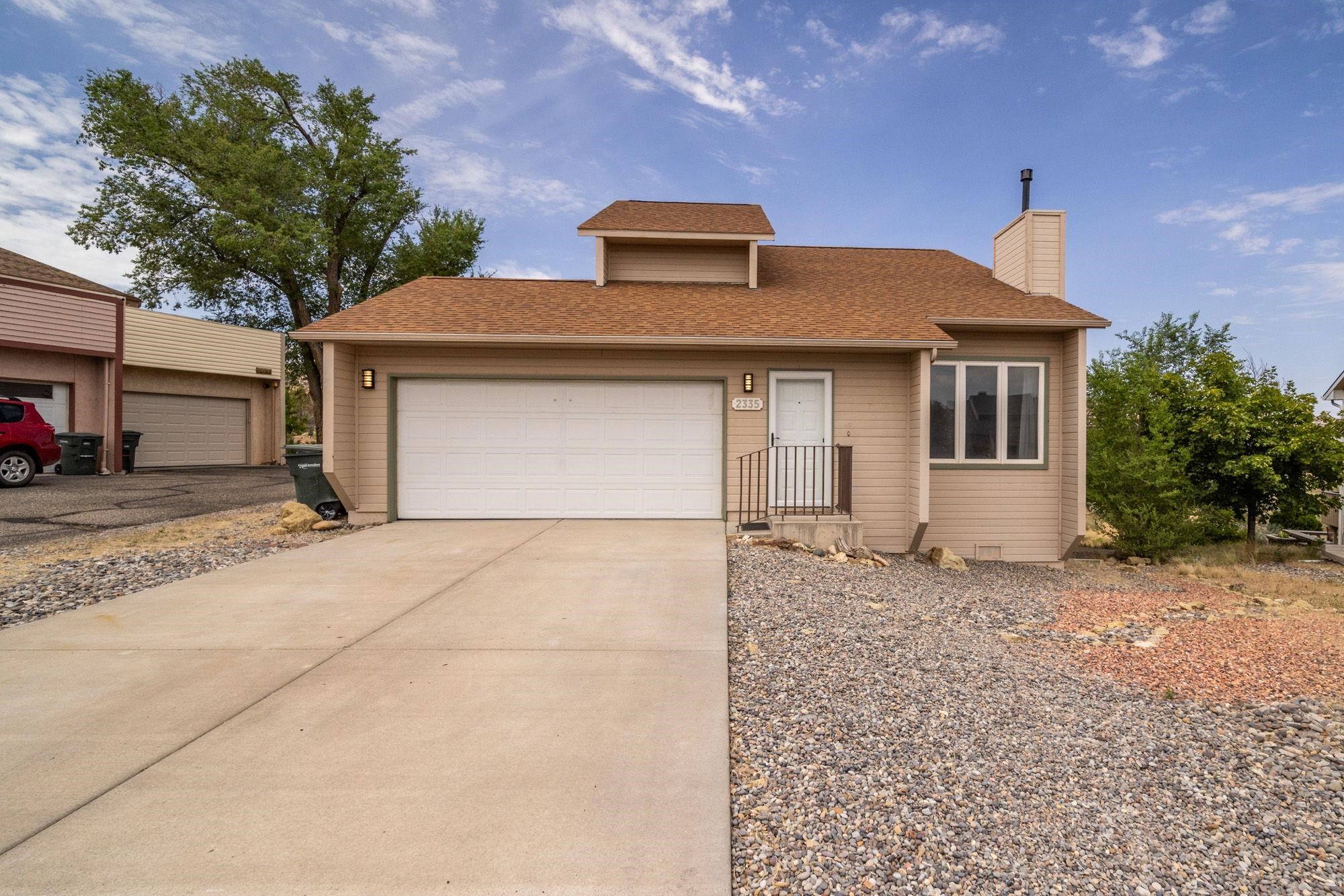 Here's your chance to own a home in The Ridges AND it's located in a cul-de-sac! Newer roof and flooring inside, and spectacular views outside. What more could you you want? This home is waiting for you to come and make it your own. Get in today!