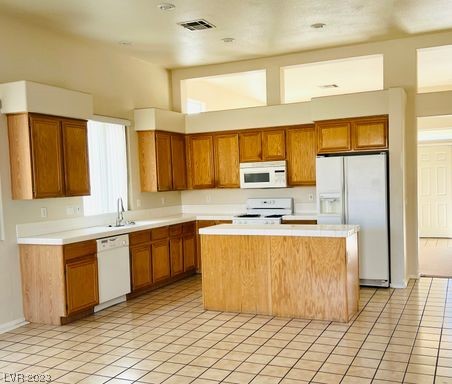 2364 Kenneth Avenue, Henderson, Nevada 89052, 3 Bedrooms Bedrooms, 6 Rooms Rooms,2 BathroomsBathrooms,Residential Lease,For Rent,2364 Kenneth Avenue,2547983